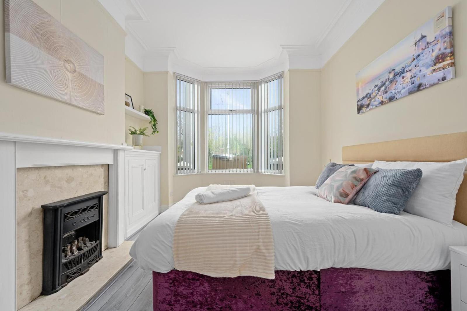 Luxury 4-bed Perfect For Contractors & Families W Free Parking