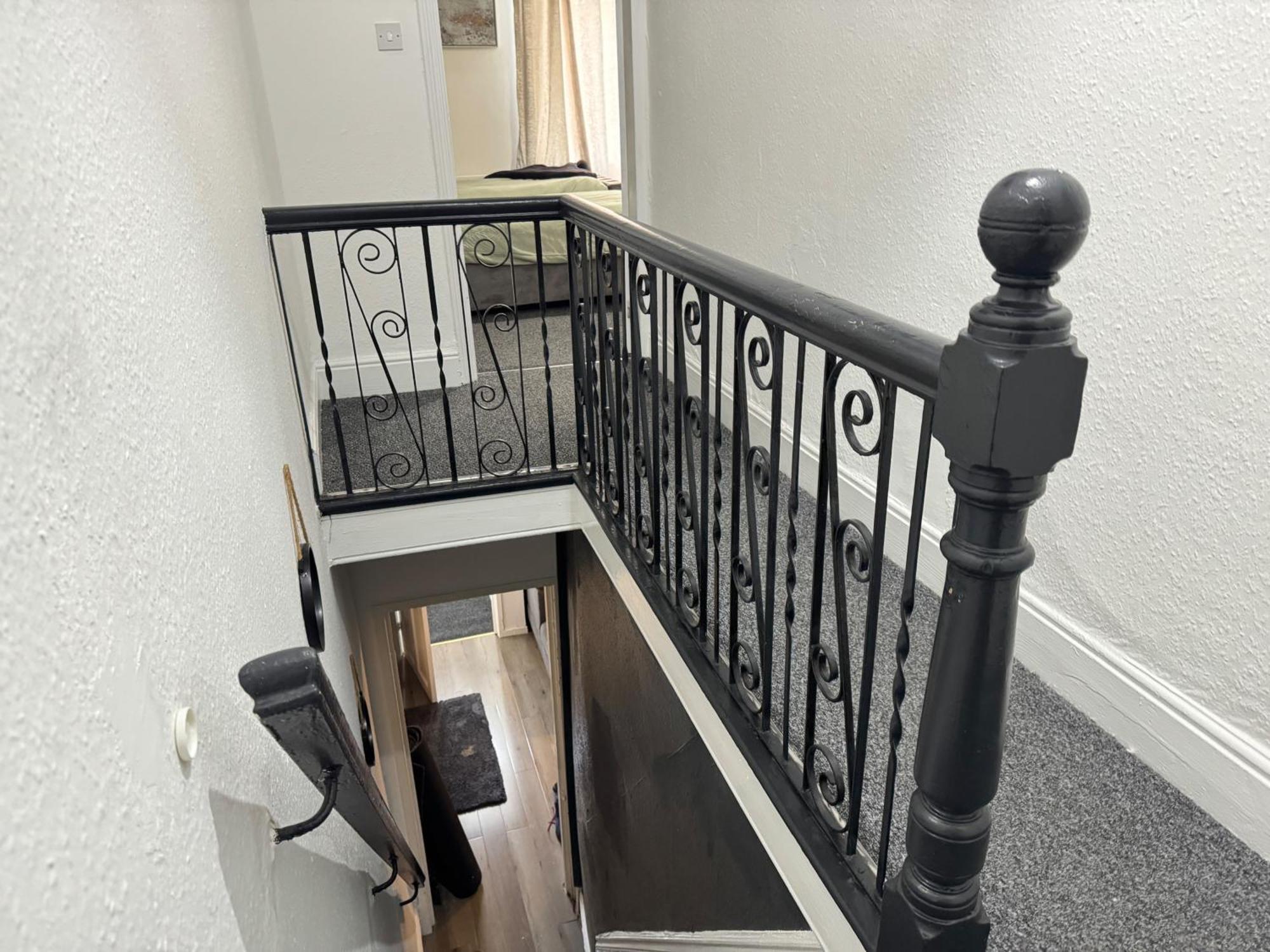 - House - Sleeps 6 - Parking - Garden * Manchester