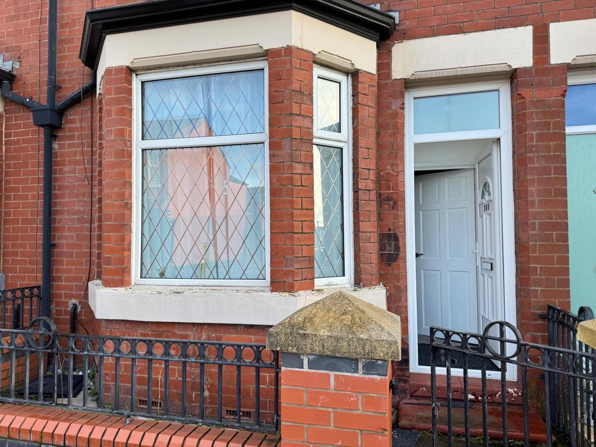 - House - Sleeps 6 - Parking - Garden