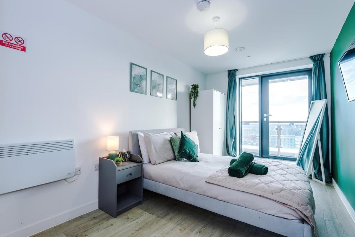 Sleeps 6, Stunning 2bed With Dart Board & Amazing Views *