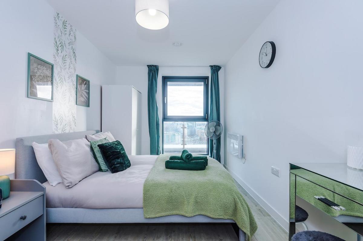 Sleeps 6, Stunning 2bed With Dart Board & Amazing Views