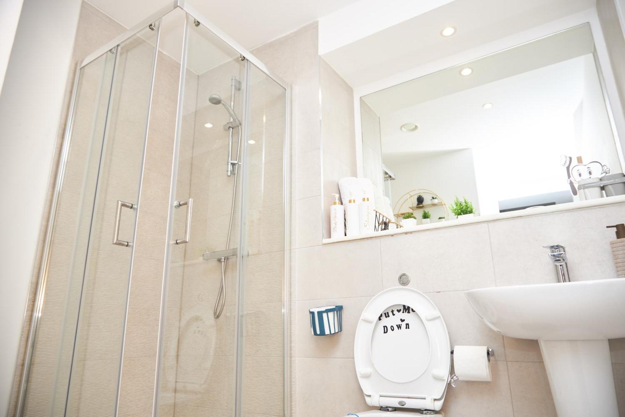 Apartment Obi's House&suites - Luxury 2bed Duplex With Balcony