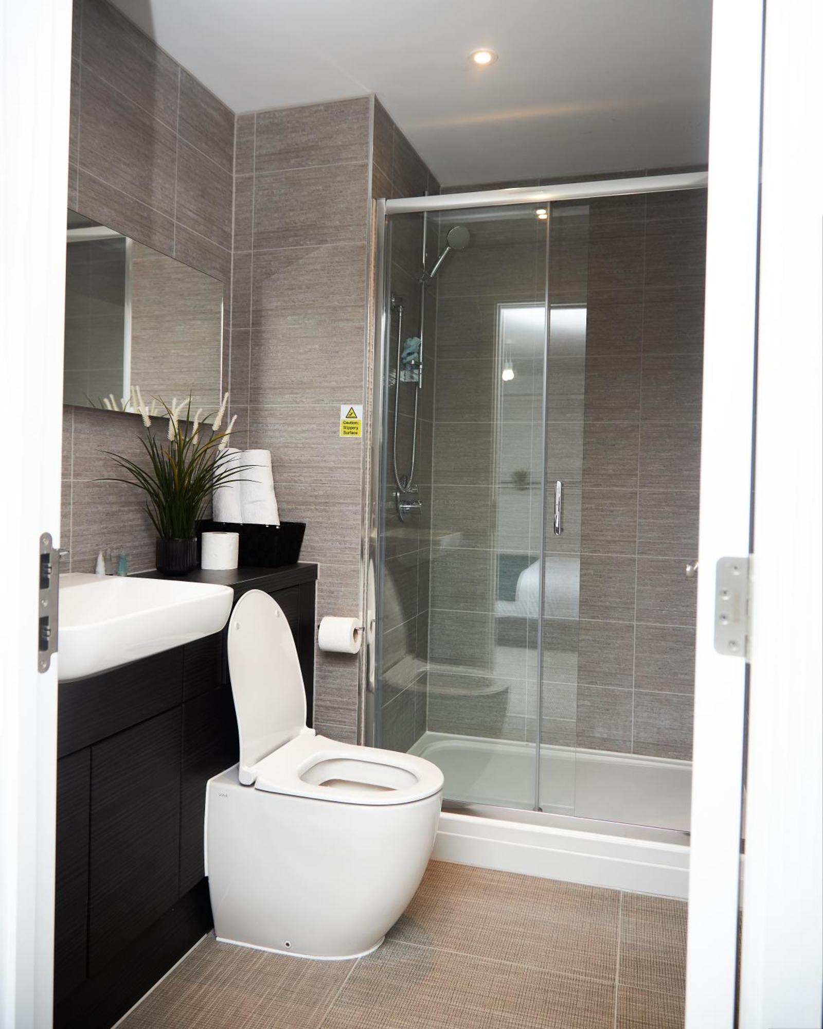 Appartement Luxury 2 Bedroom And Bathroom In With Balcony