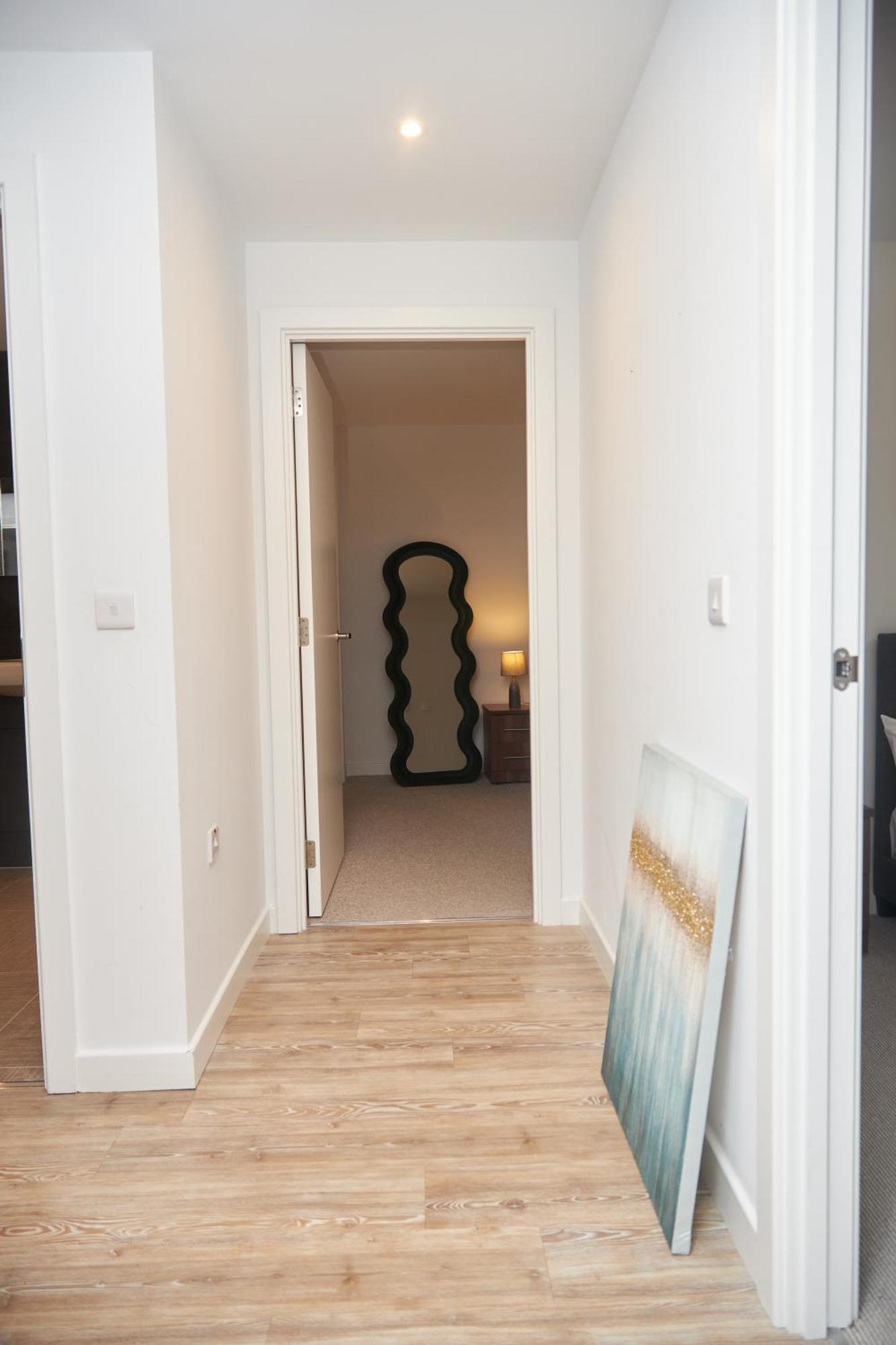 Appartement Luxury 2 Bedroom And Bathroom In With Balcony *
