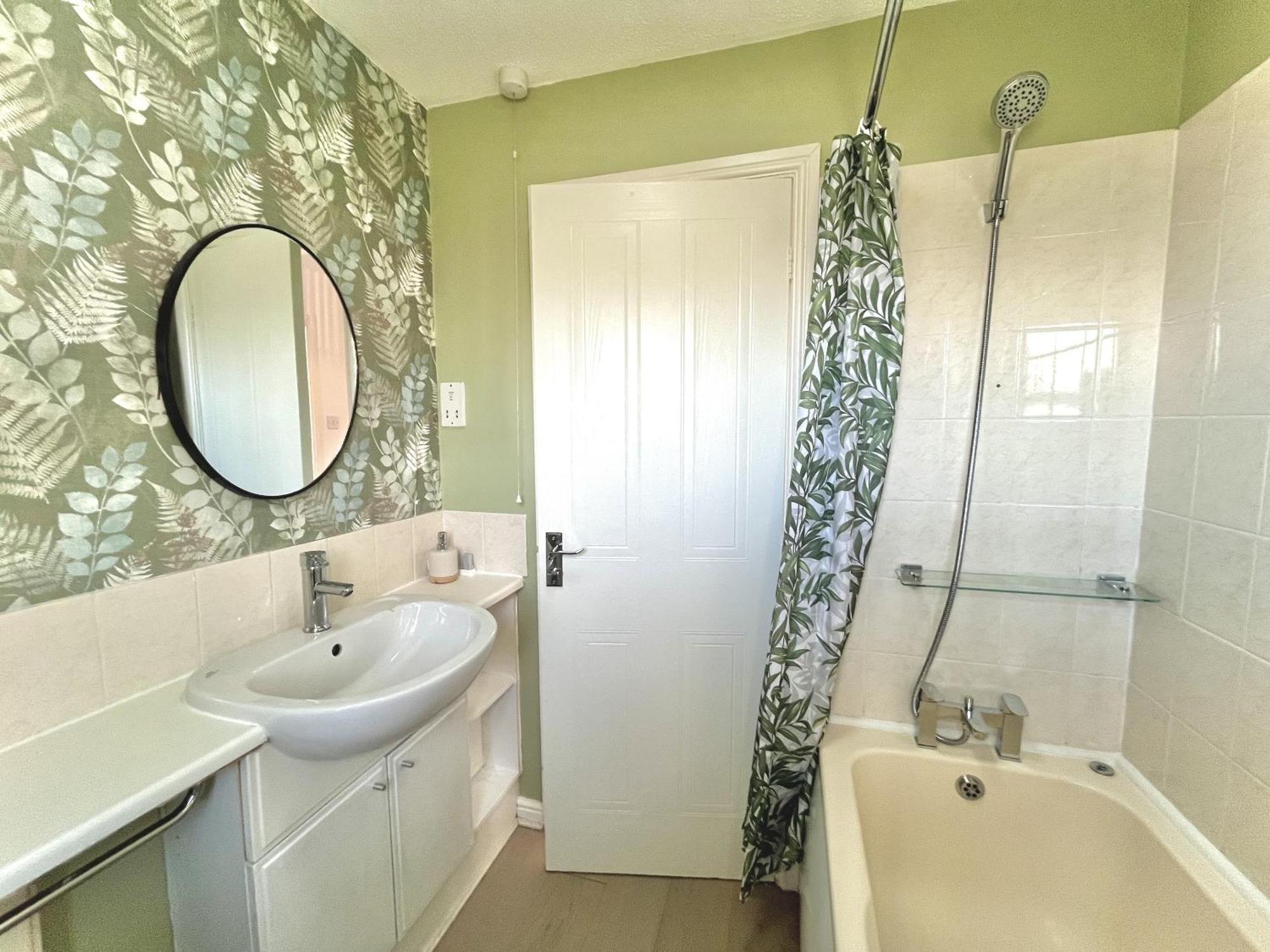 Holiday home Ideal 3-bed Stay-away-home Area *