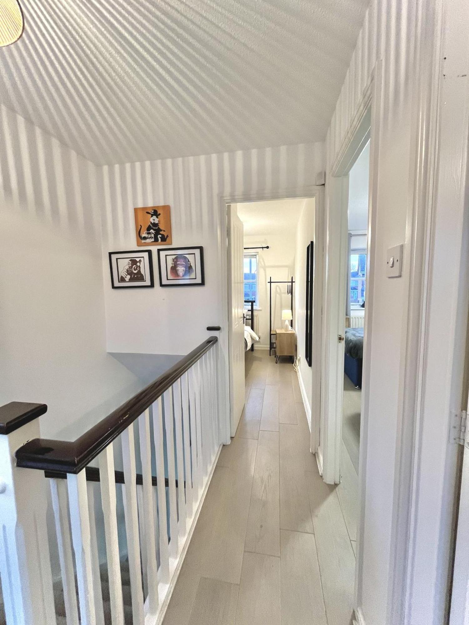 Holiday home Ideal 3-bed Stay-away-home Area
