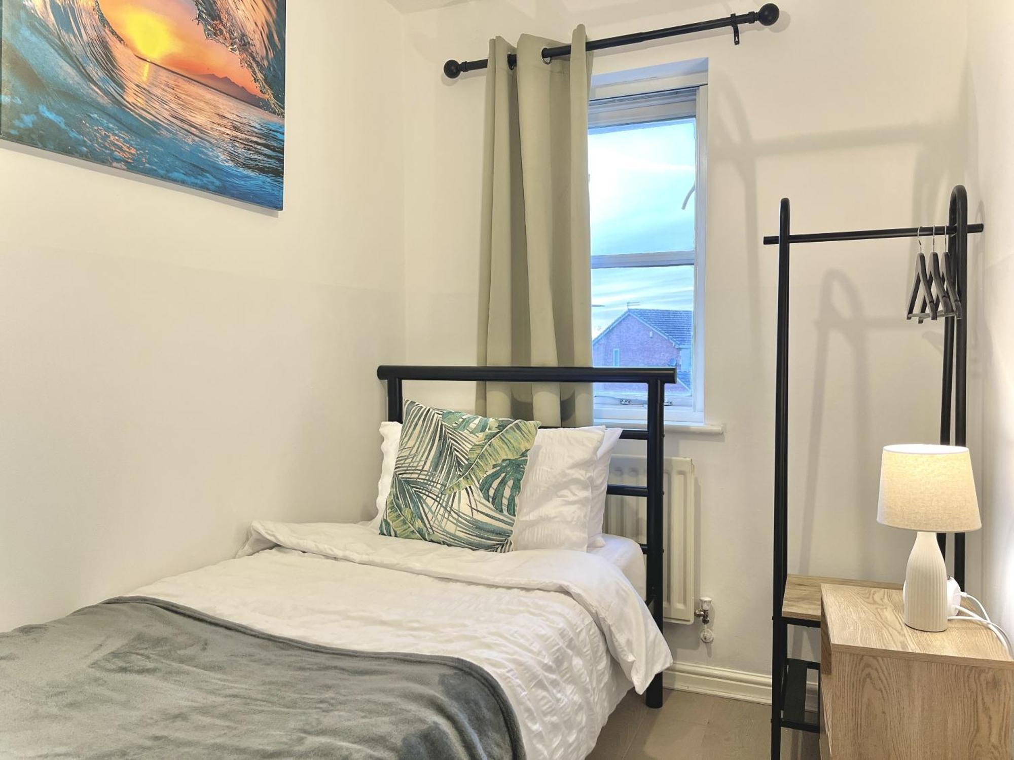 Ideal 3-bed Stay-away-home Area Holiday home