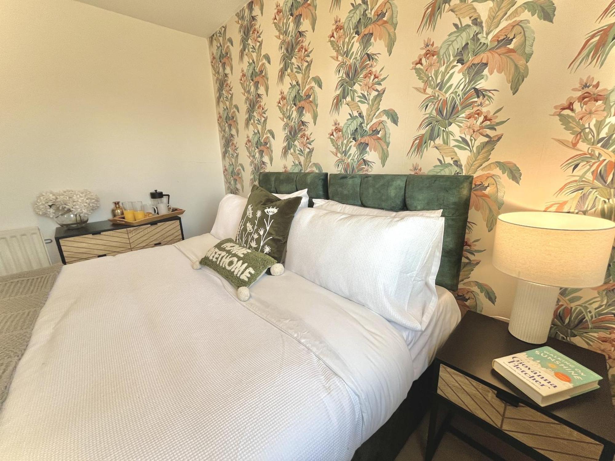 Ideal 3-bed Stay-away-home Area Holiday home *