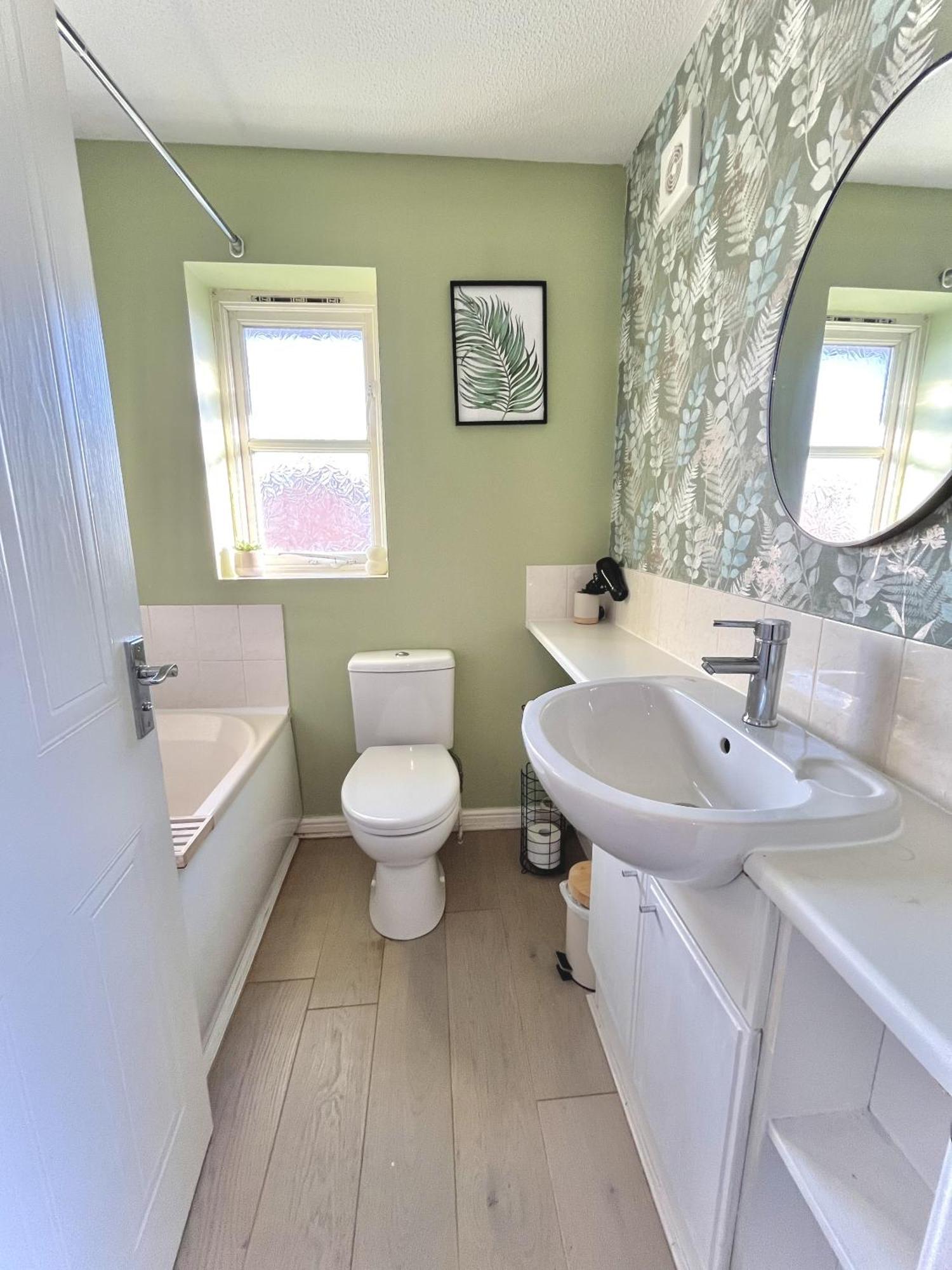 Holiday home Ideal 3-bed Stay-away-home Area