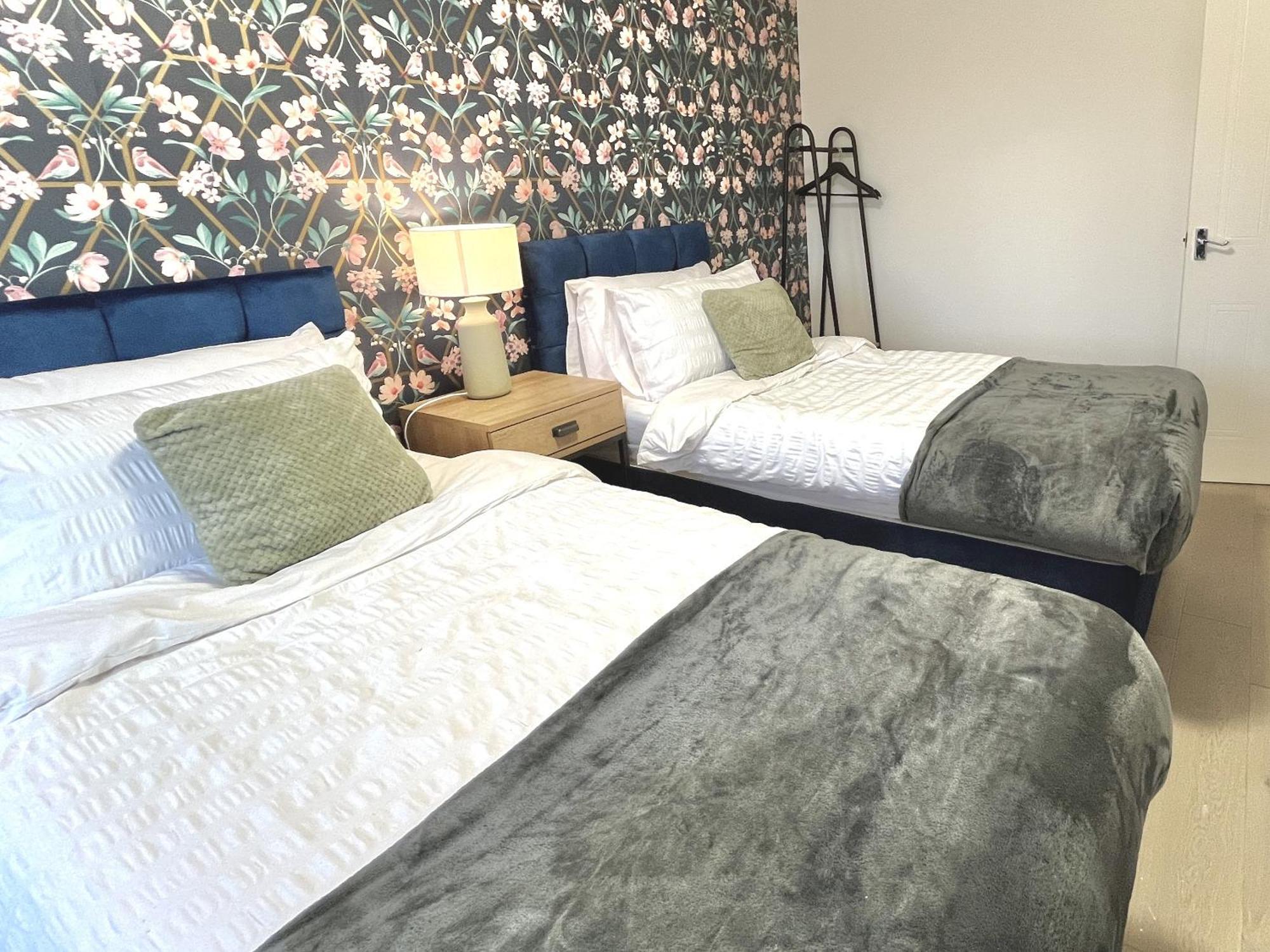 Ideal 3-bed Stay-away-home Area