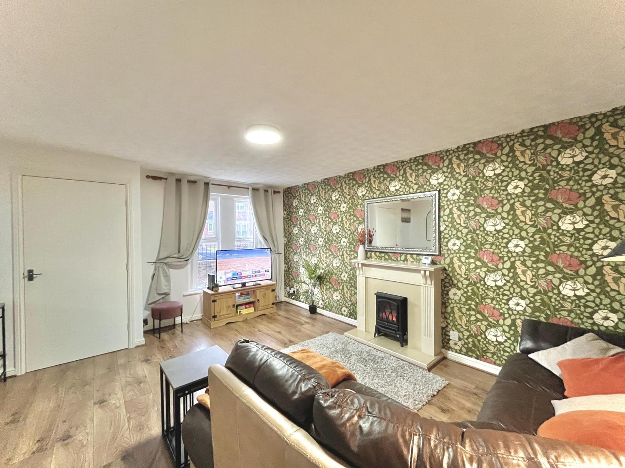 Ideal 3-bed Stay-away-home Area Manchester