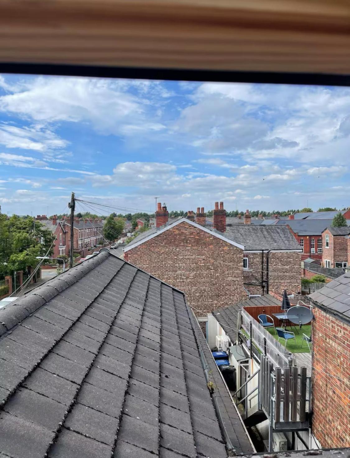 Homestay Luxestay - Double Close To Old Trafford, Centre Manchester