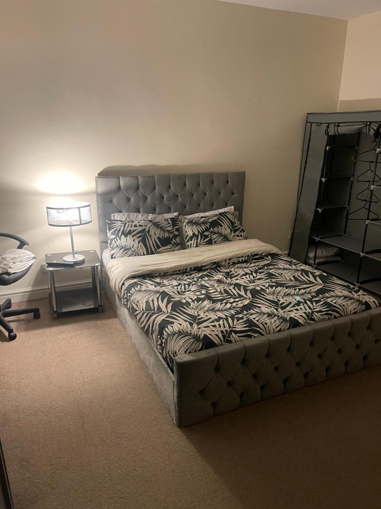 Luxestay - Double Close To Old Trafford, Centre Homestay *