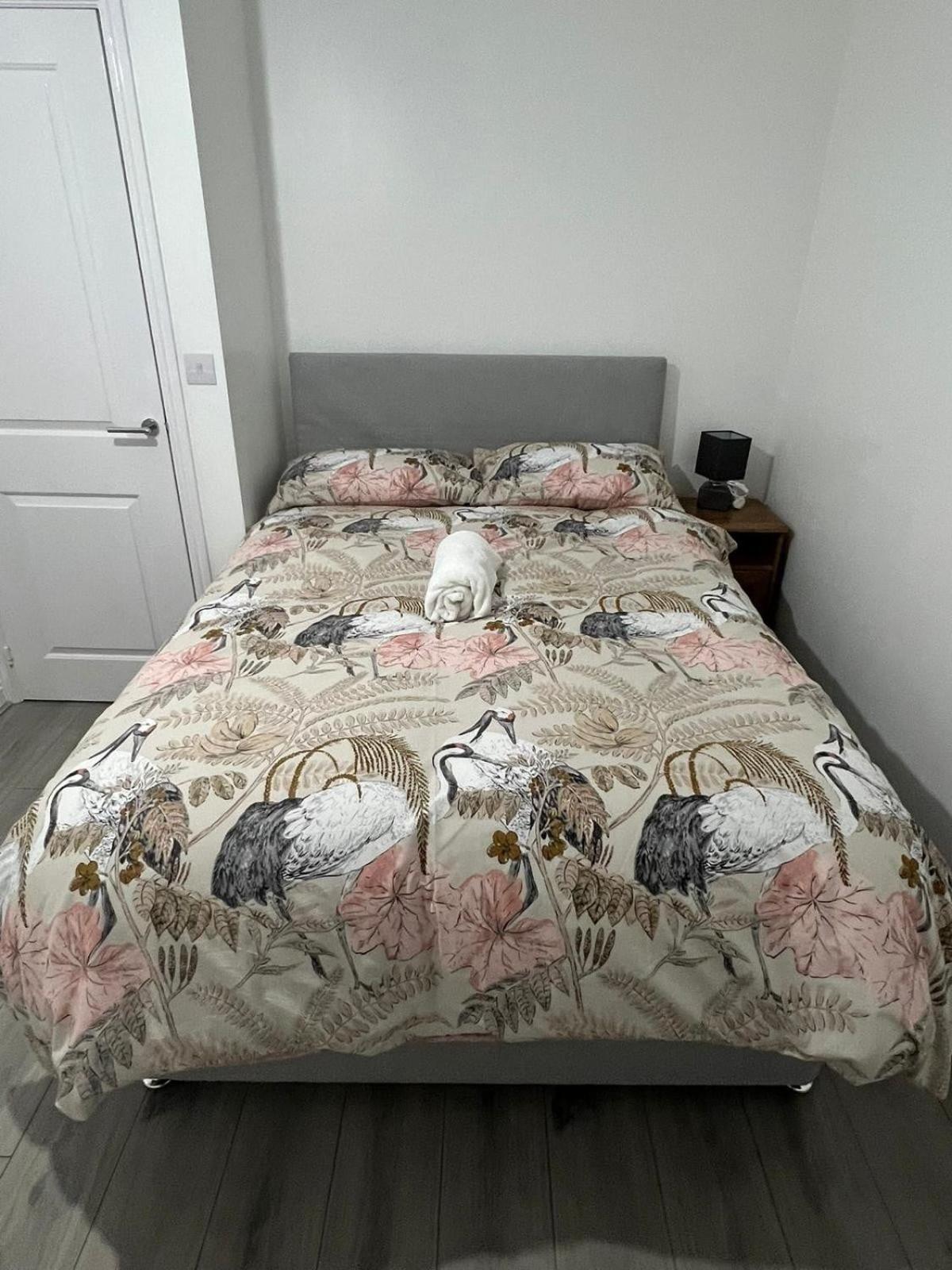 Faversham Place Apartment *