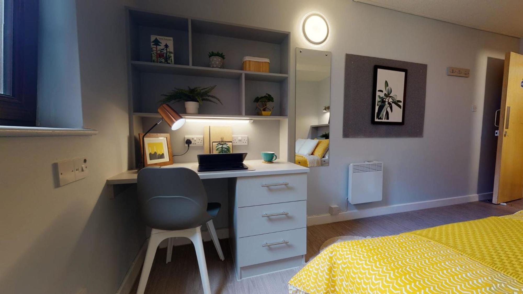 Experience Community Living At Daisy Bank In Mcr Centre * Manchester