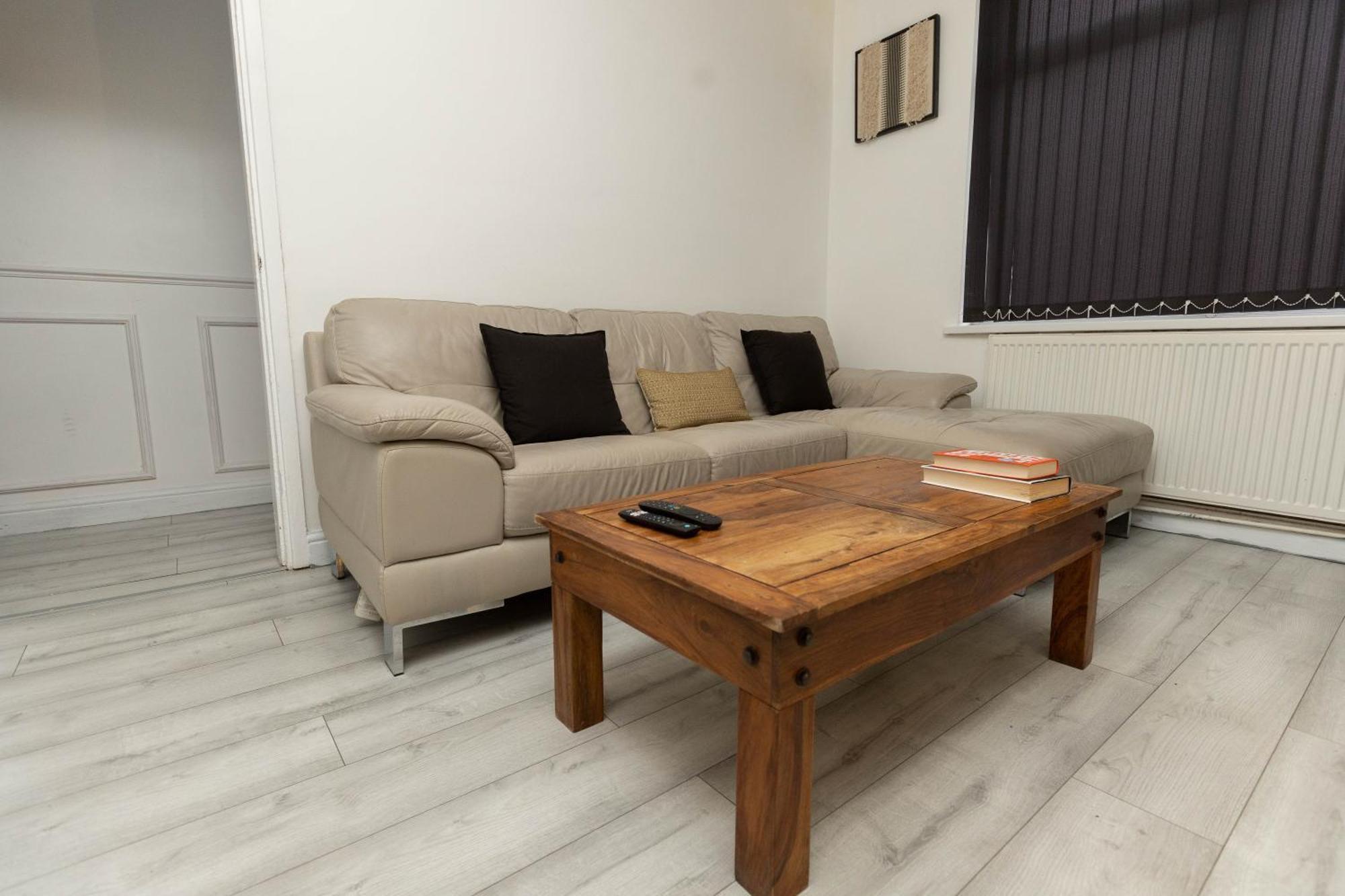 Charming Victorian Retreat 4br House In Holiday home Manchester