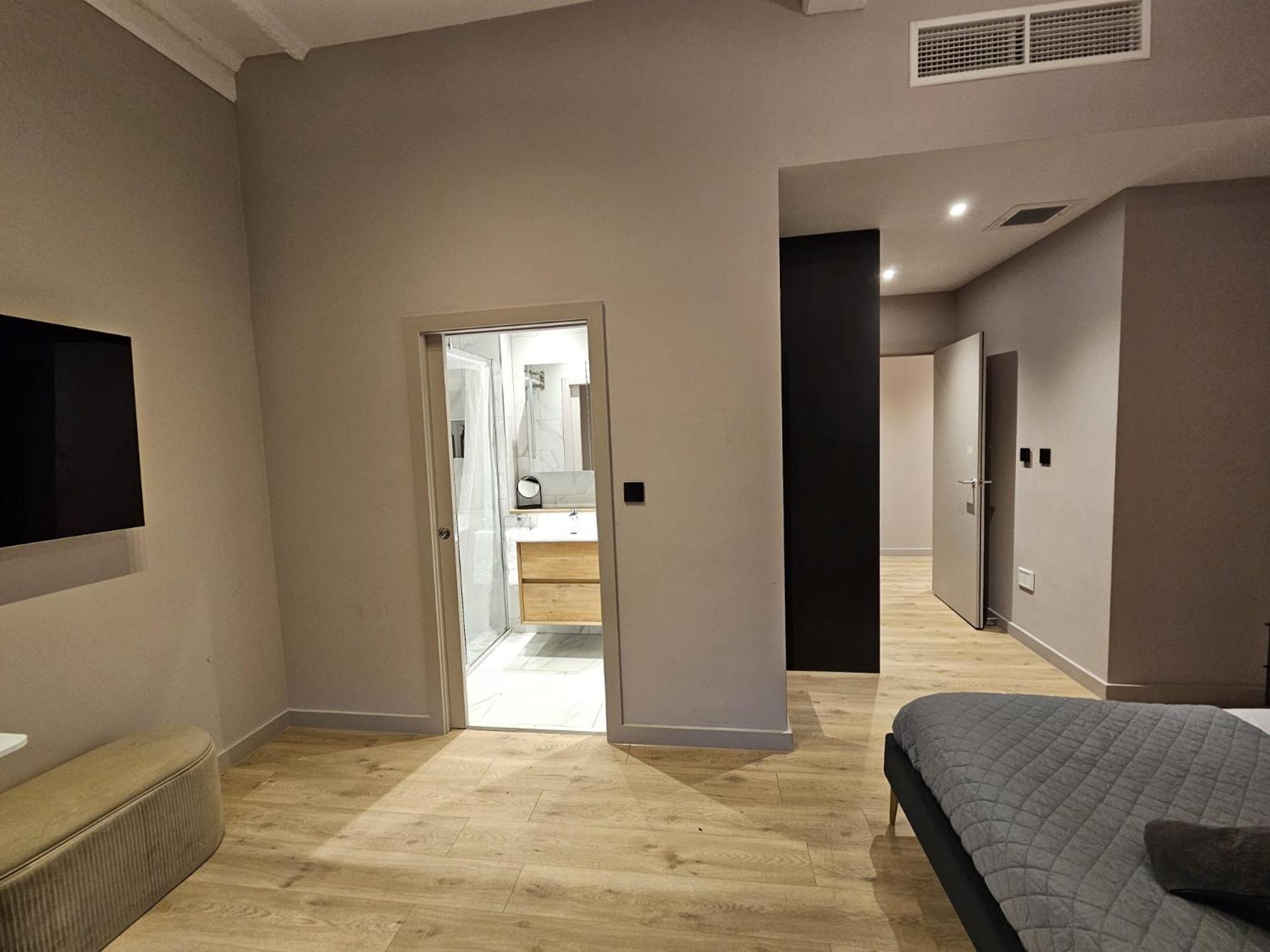 Modern 2br In Chinatown For Up To 8 Guests!