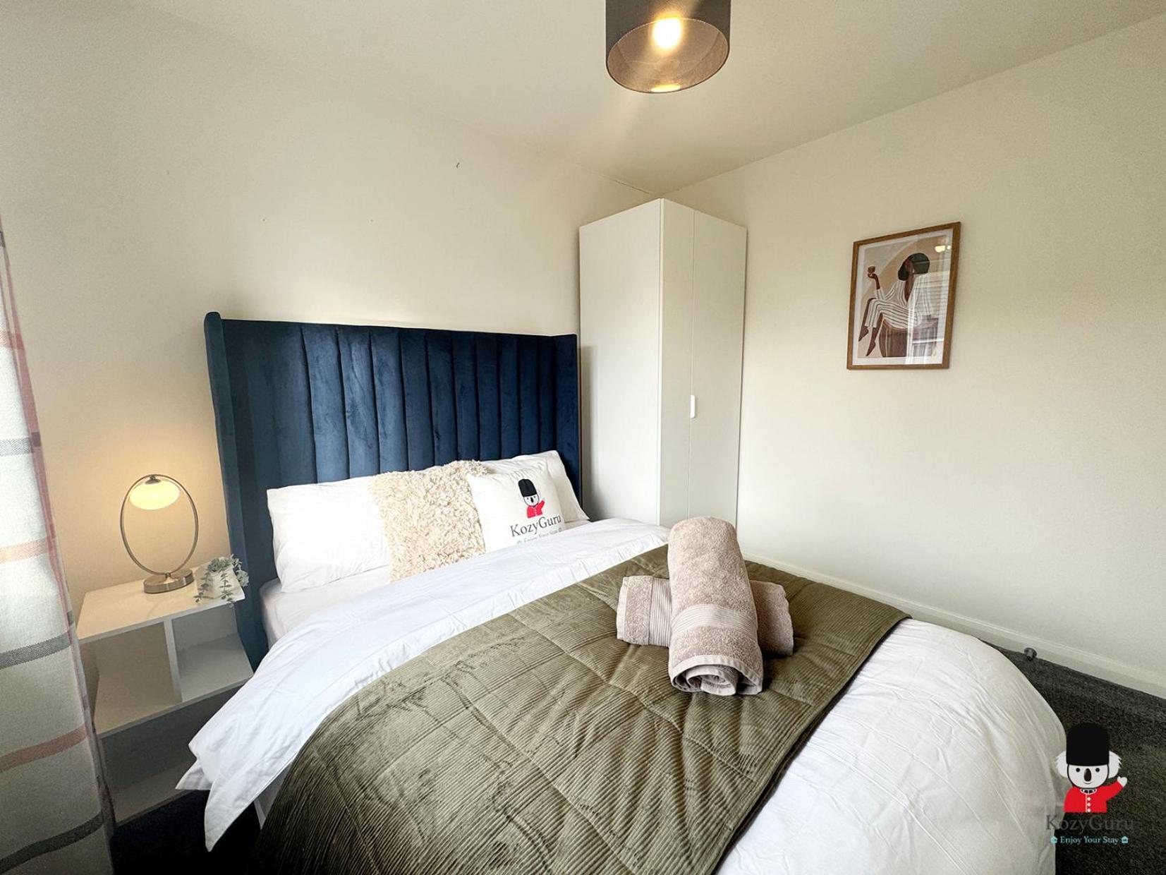 Kozyguru Coop Live 3br Hse With Parking Holiday home Manchester
