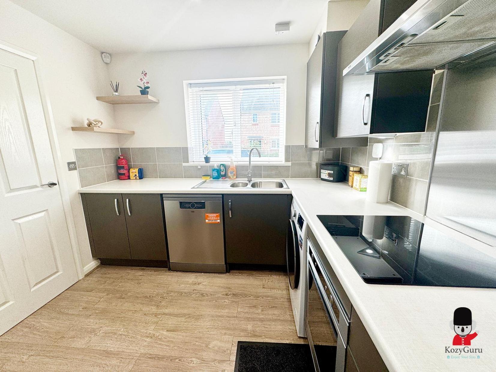 Kozyguru Coop Live 3br Hse With Parking Holiday home