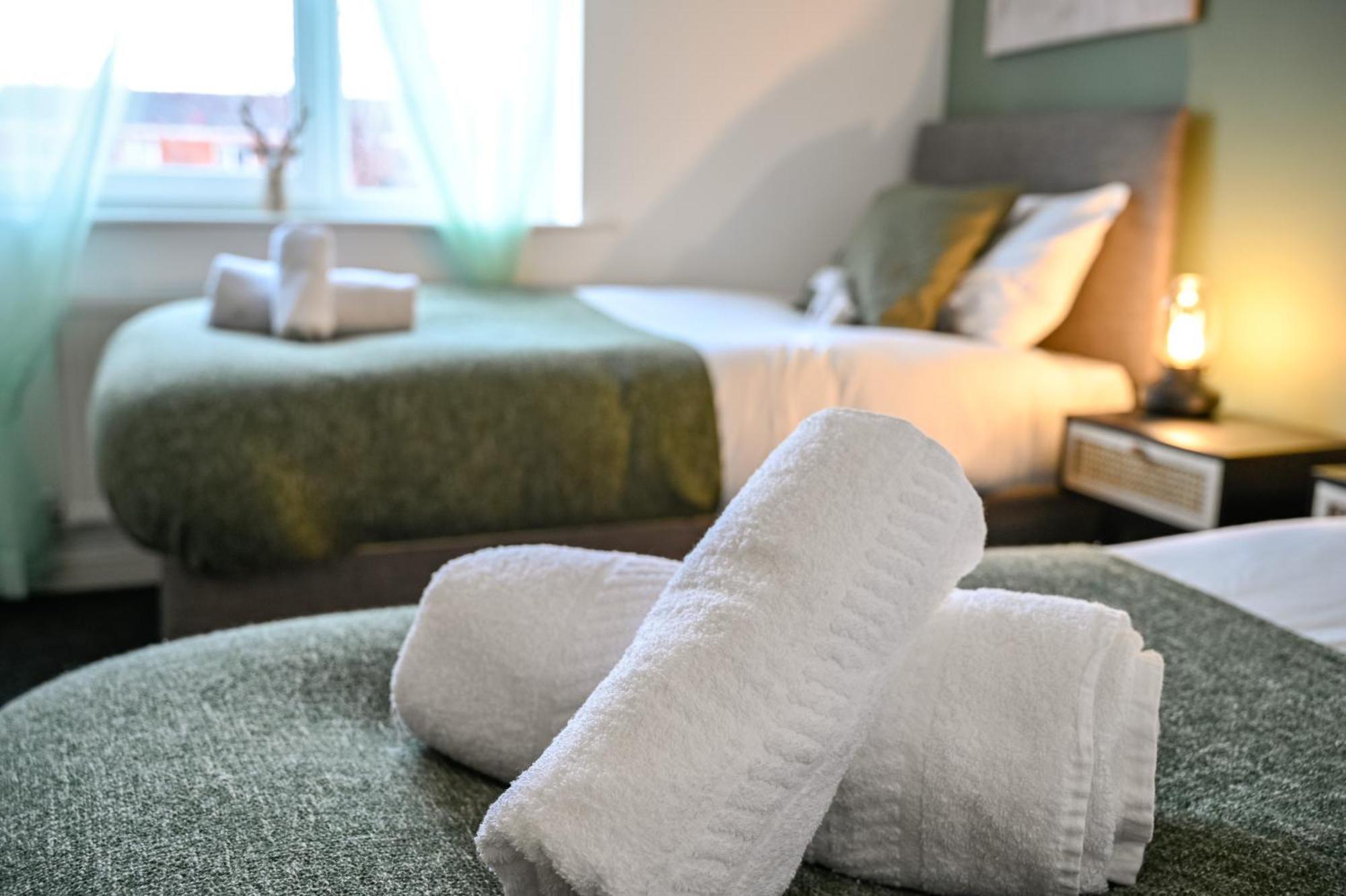 Appartement Cosy 4-bed House, Garden, Free Parking & Wifi
