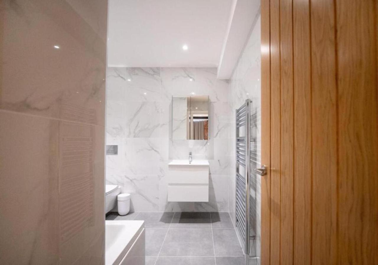 Apartment Depot By The Heim Residences