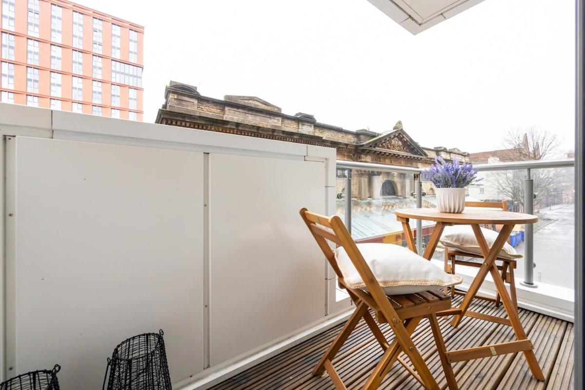 Northern Quarter Luxury 2 Bed With Balcony * Manchester