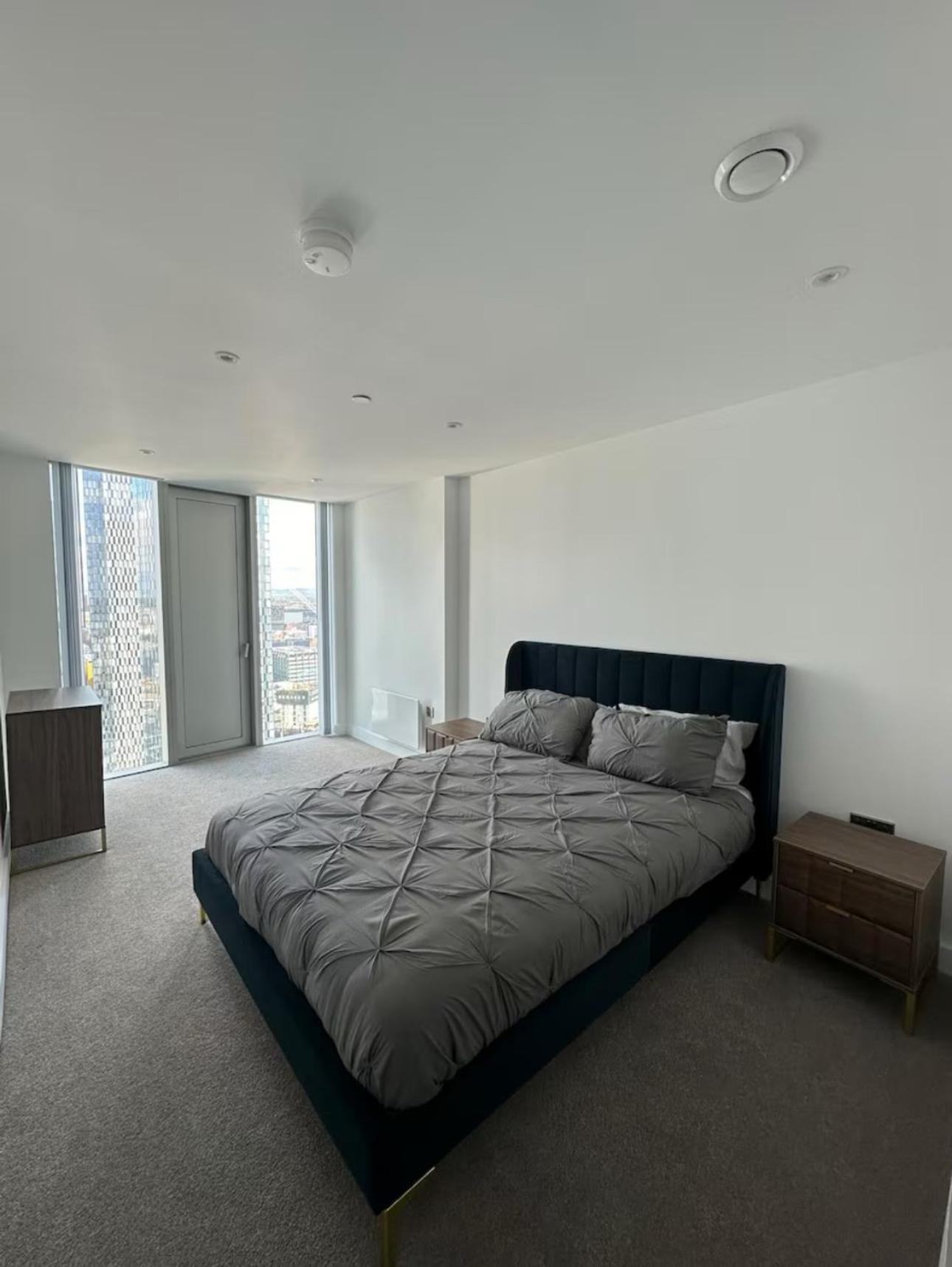 High-rise Deansgate Apartment