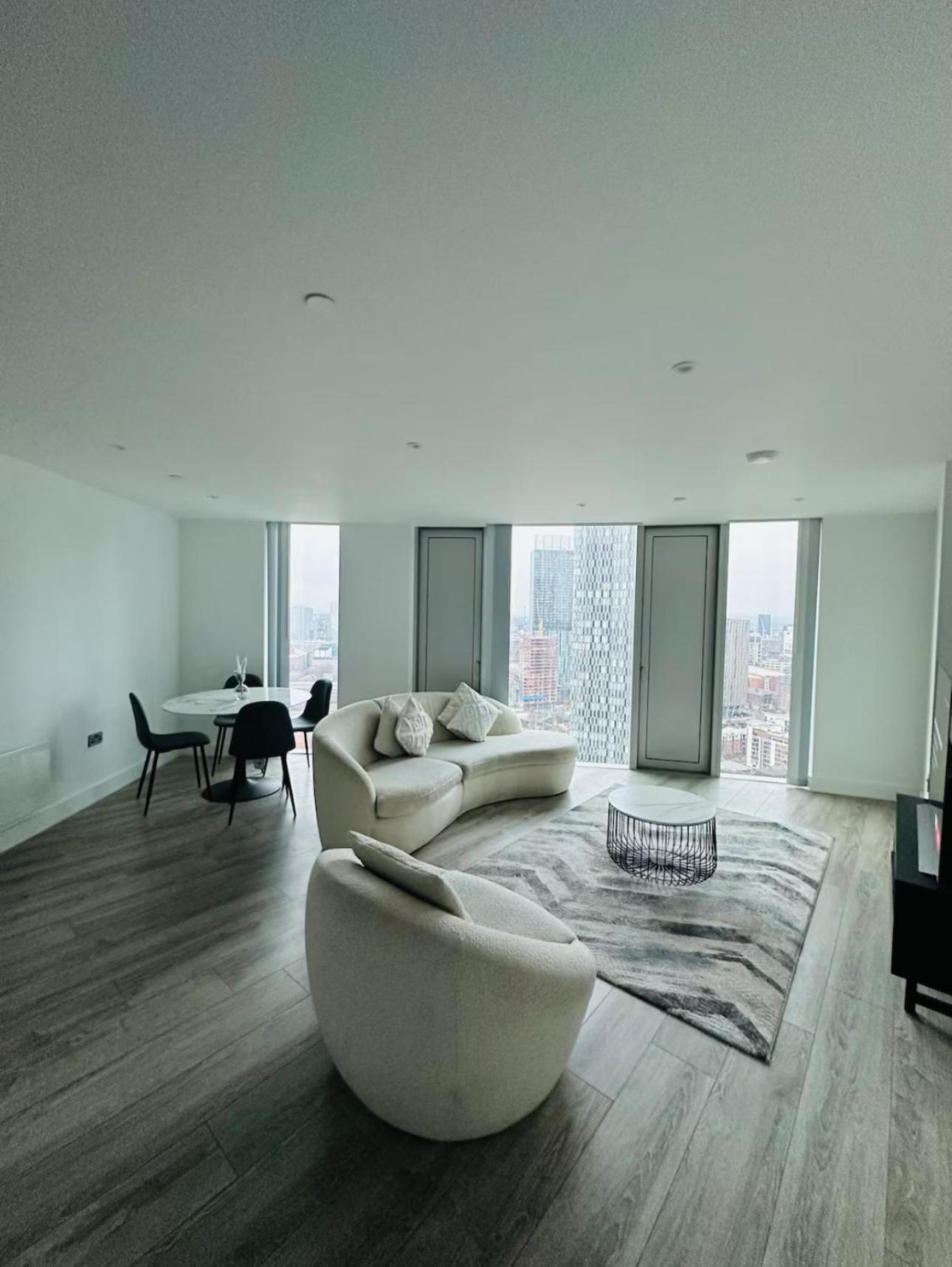 High-rise Deansgate Apartment Manchester