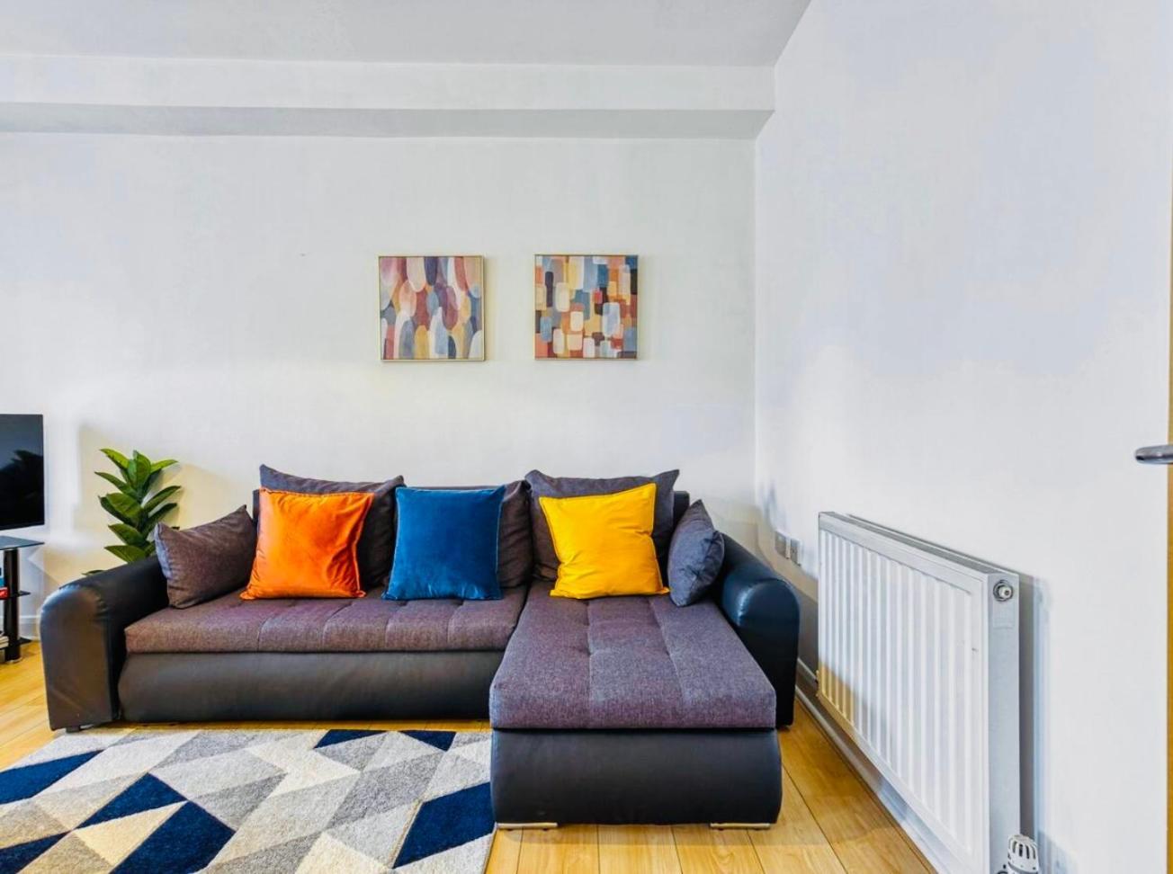 Cosy In The Heart Of Downtown With Parking * Manchester