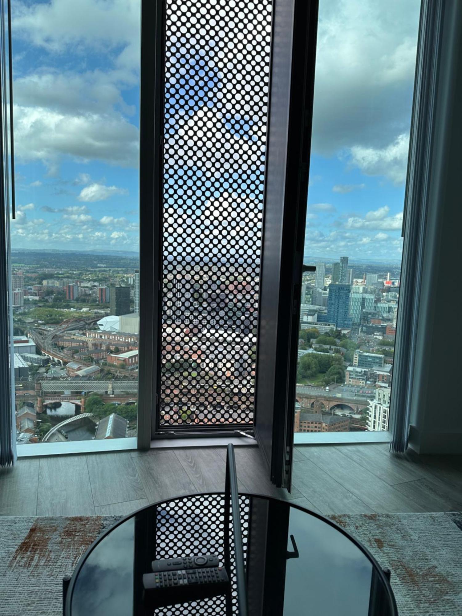 Ahg Luxury Tower - 44th Floor With Stunning Views At