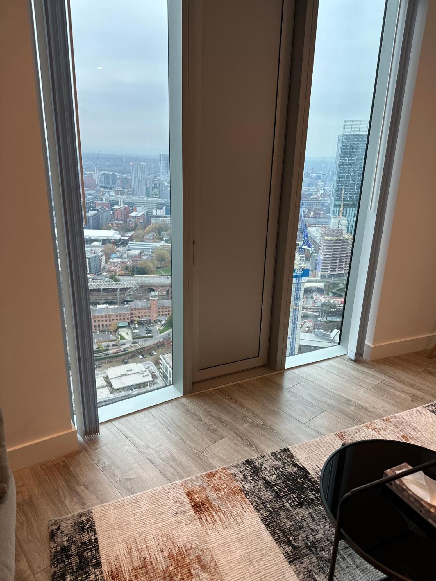 Ahg Luxury Tower - 44th Floor With Stunning Views At