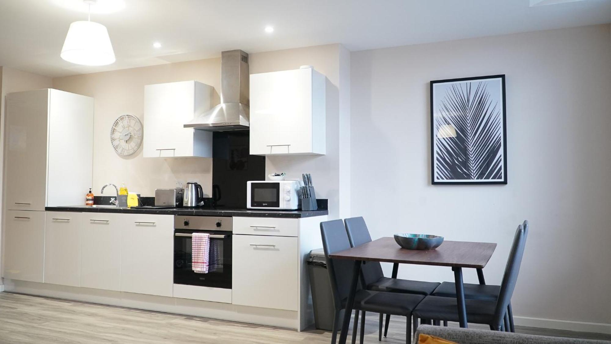Apartment With 2 Parking Spaces!