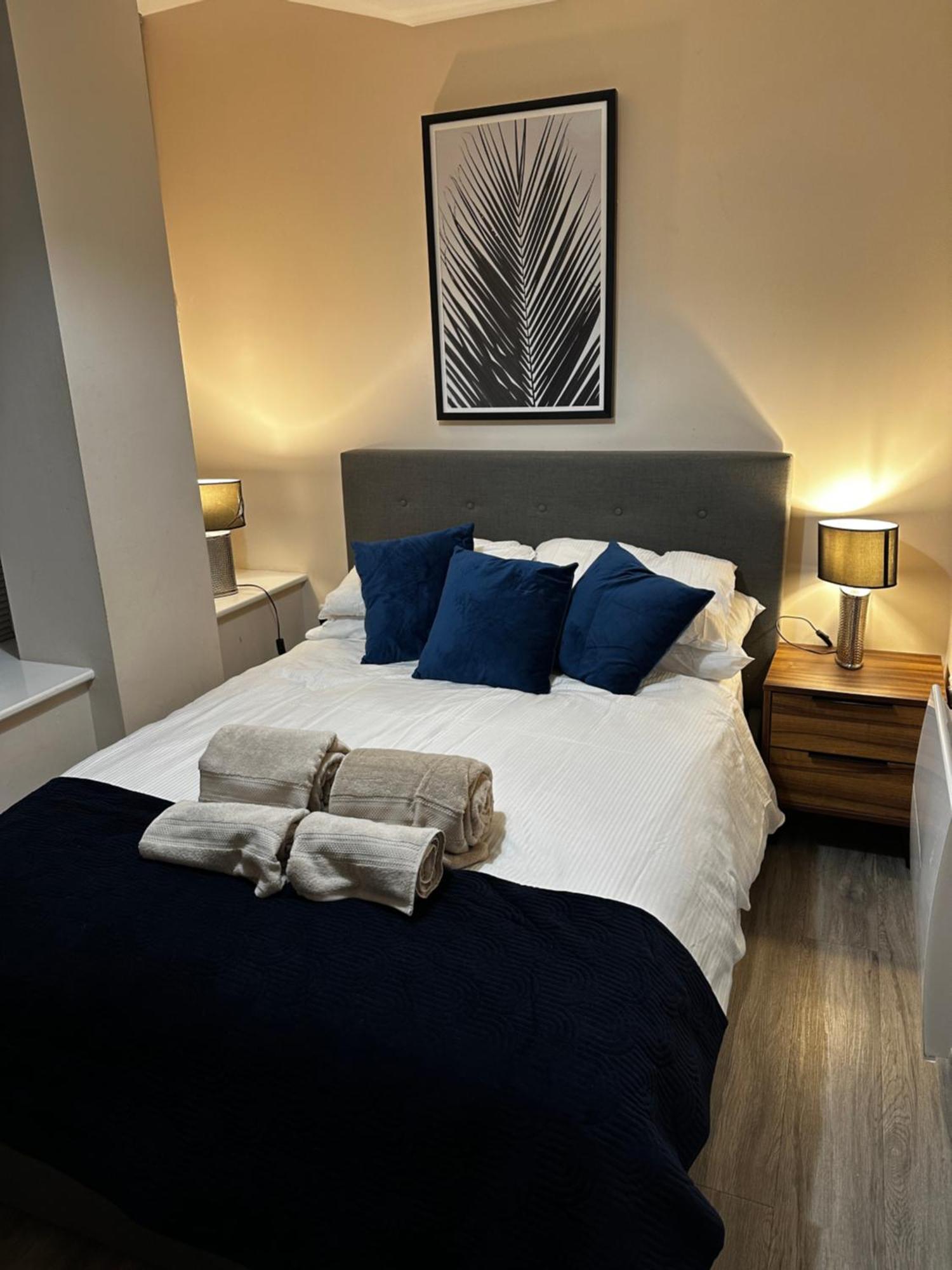 Apartment With 2 Parking Spaces! Manchester