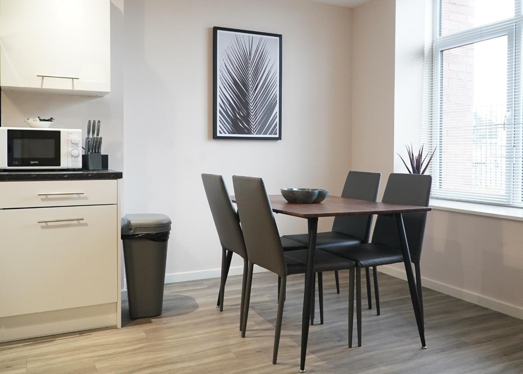 Apartment With 2 Parking Spaces!