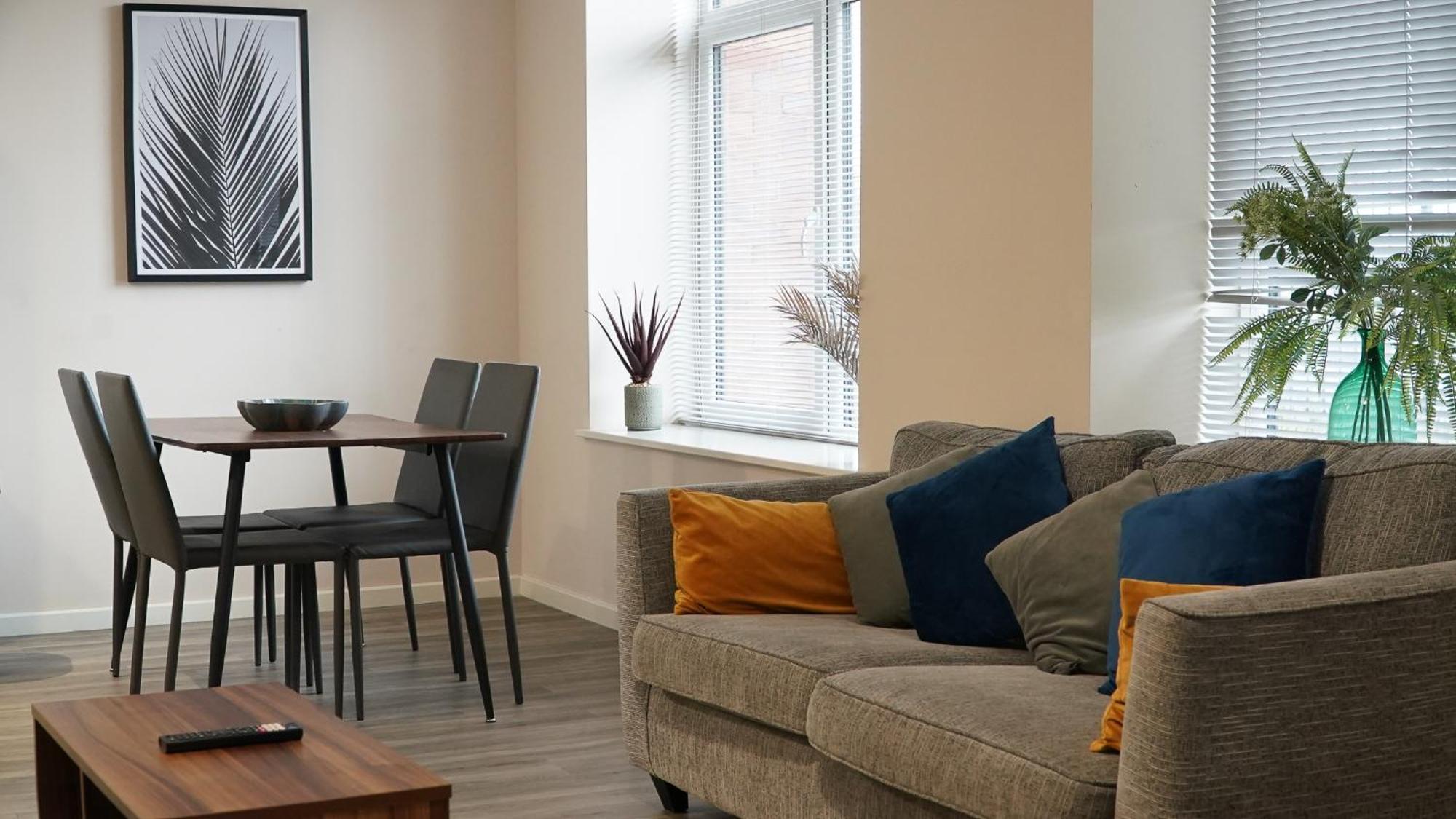 Apartment With 2 Parking Spaces! *