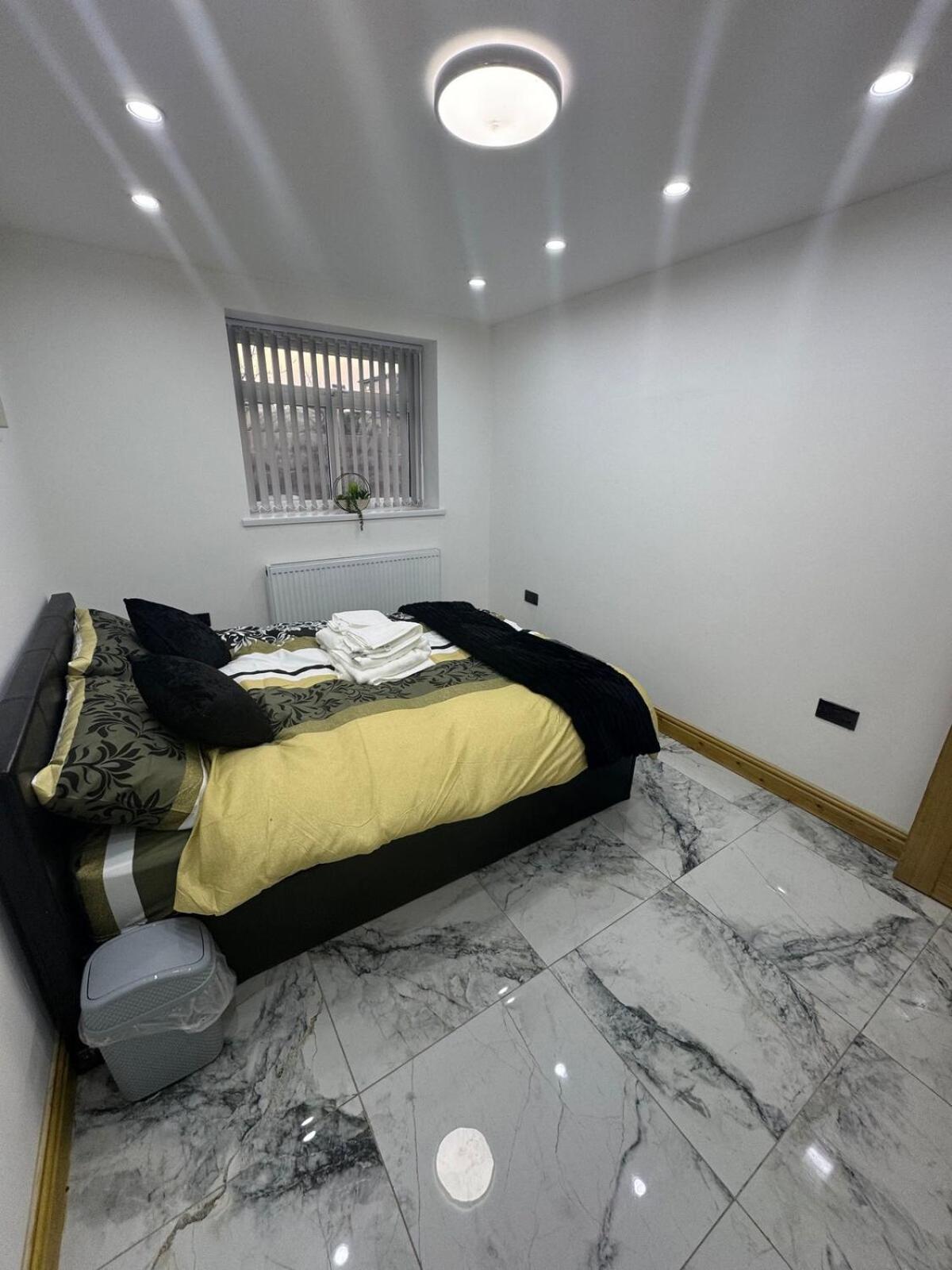 Sindhu Luxury * Manchester