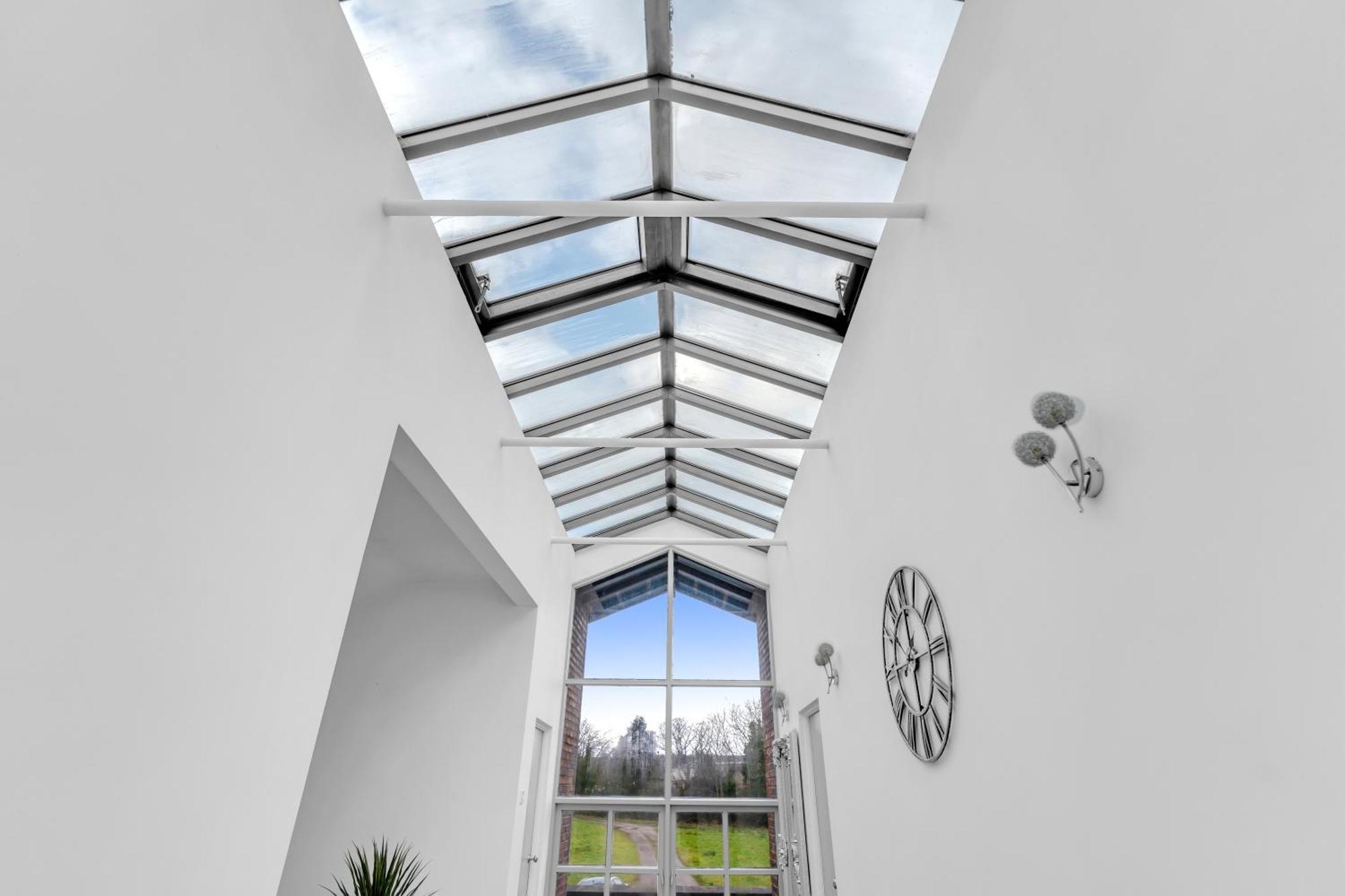House Retreat - Sleeps 18