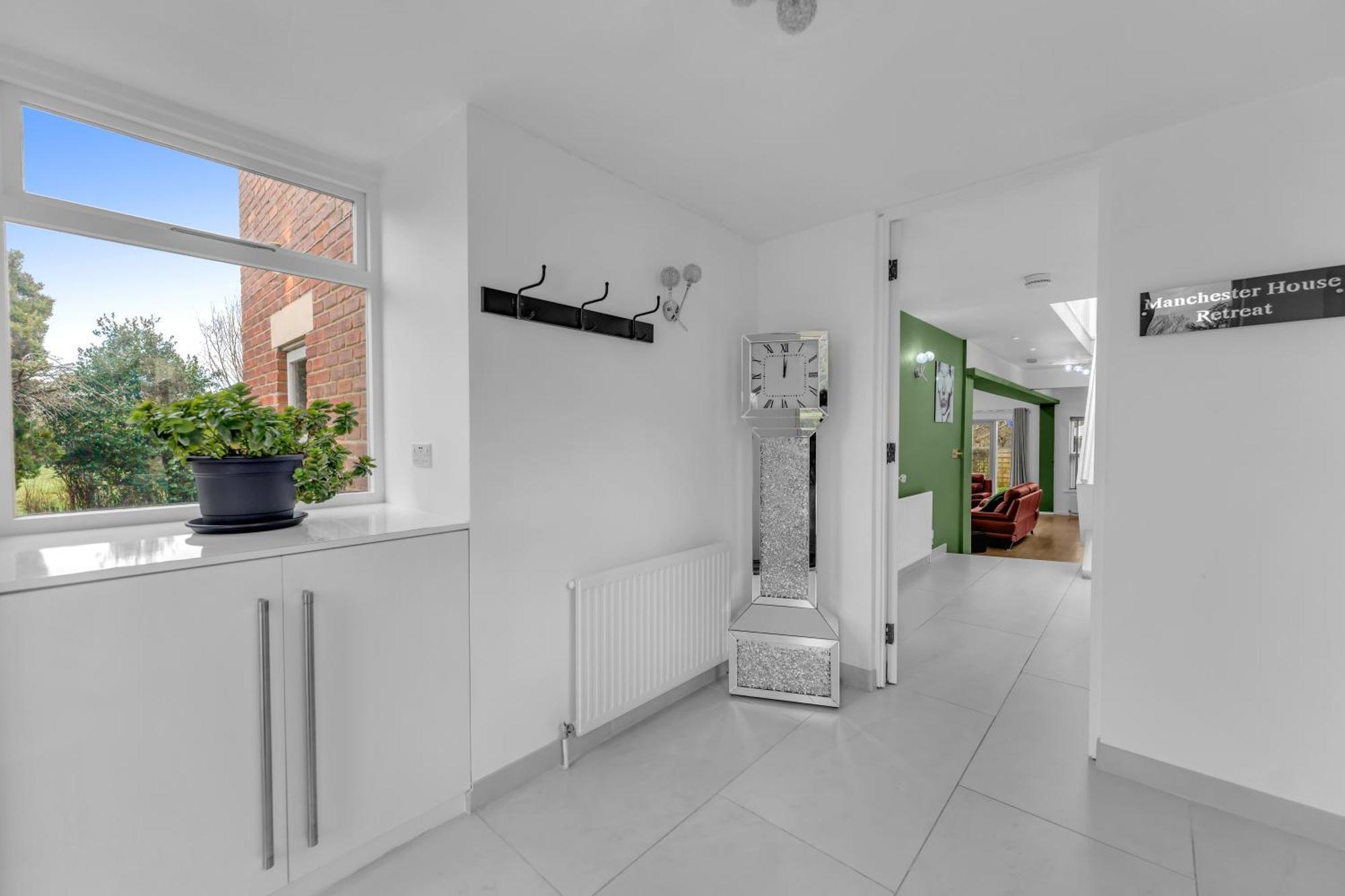 House Retreat - Sleeps 18 Manchester