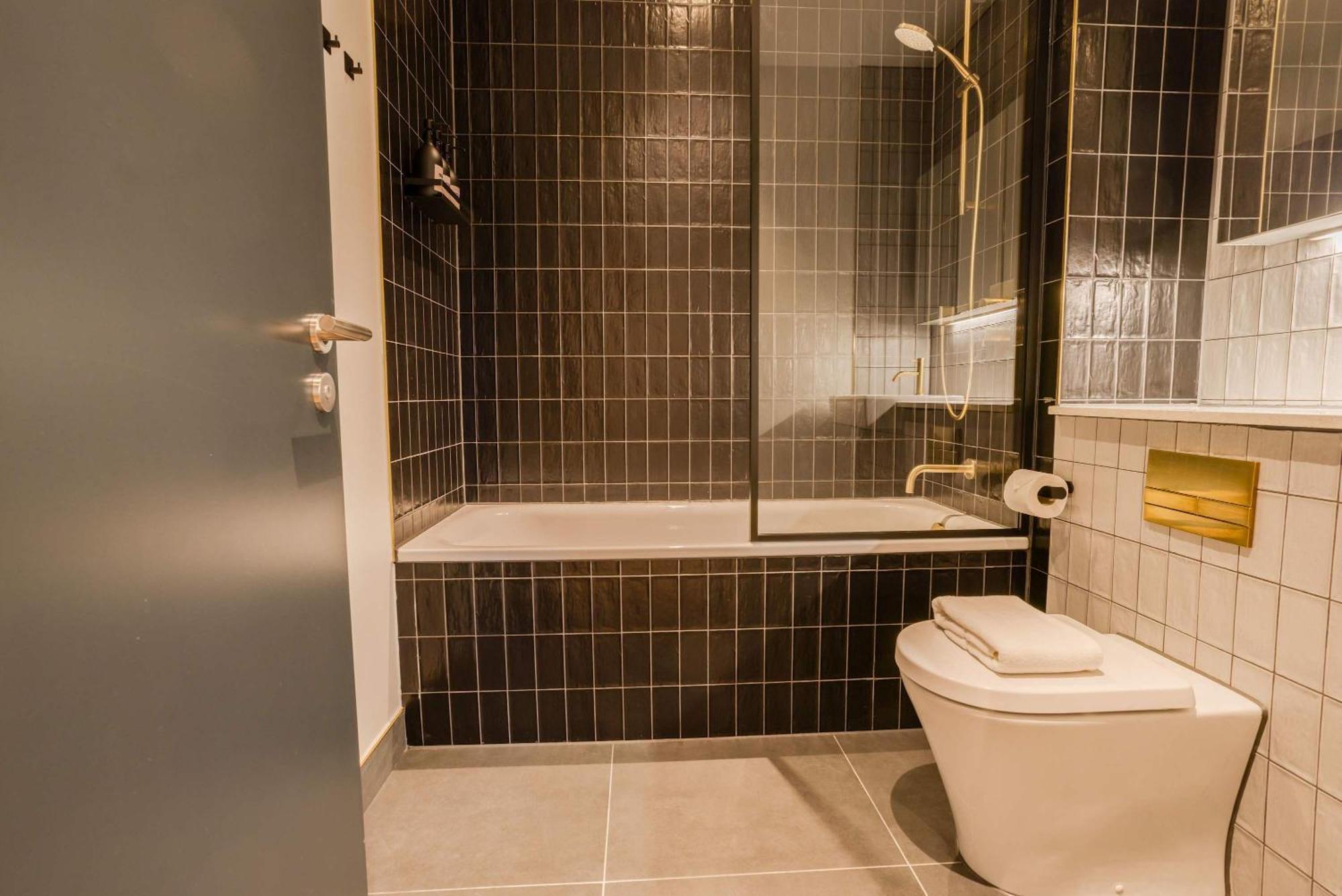 Marron 2br & Walks Manchester
