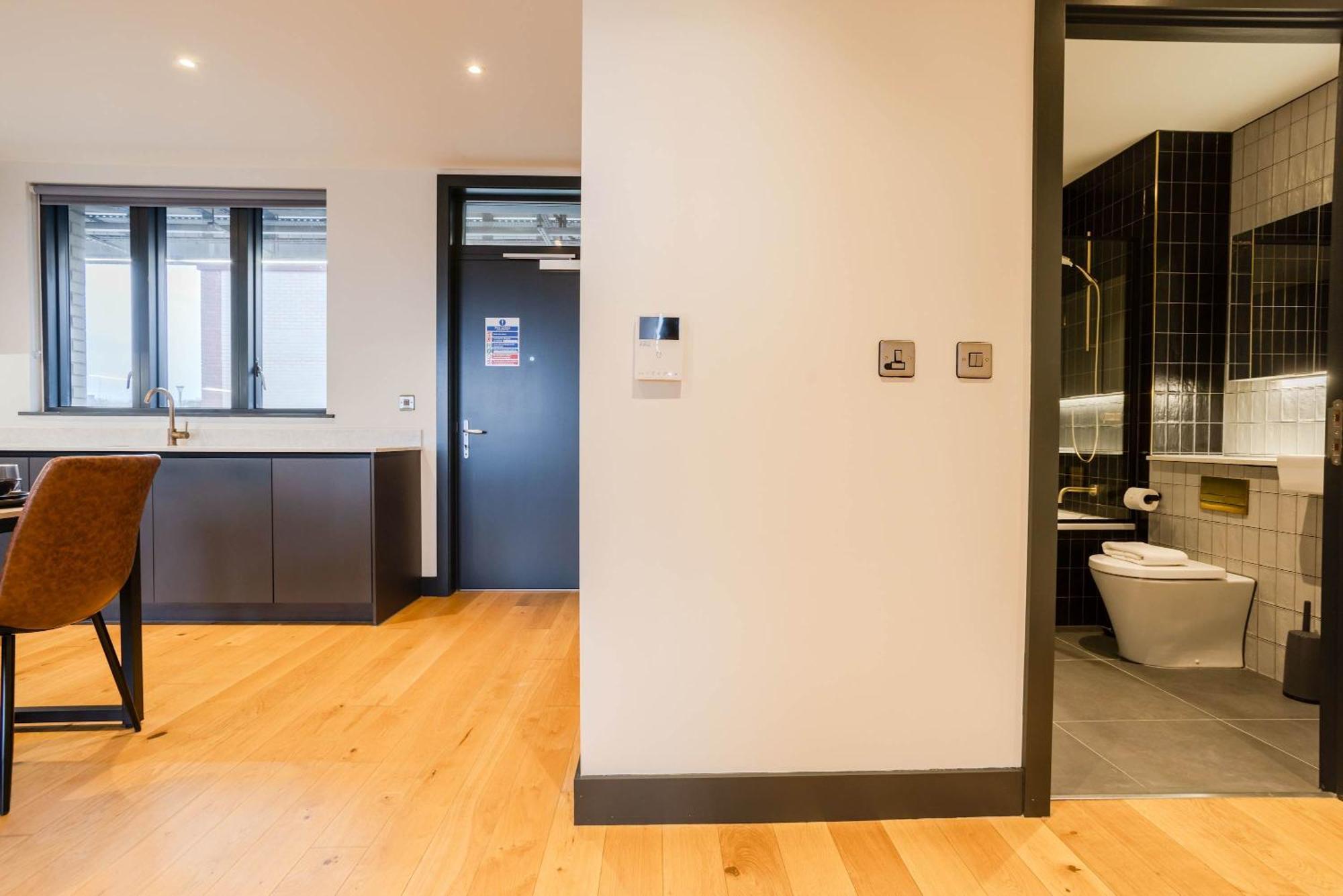 Marron 2br & Walks