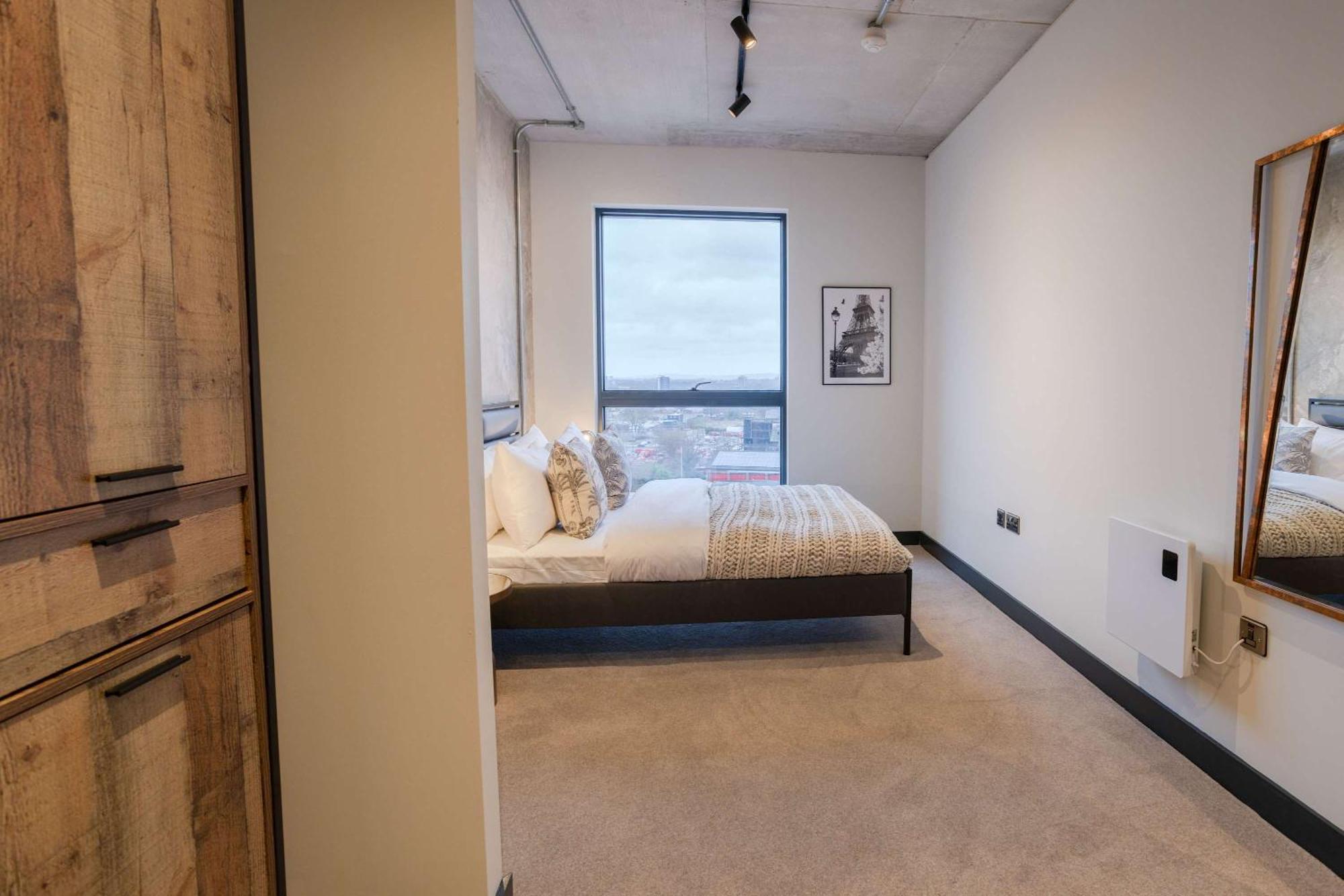 Marron 2br & Walks Manchester