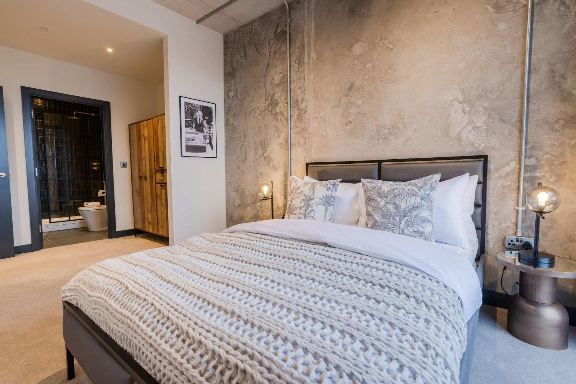 Marron 2br & Walks
