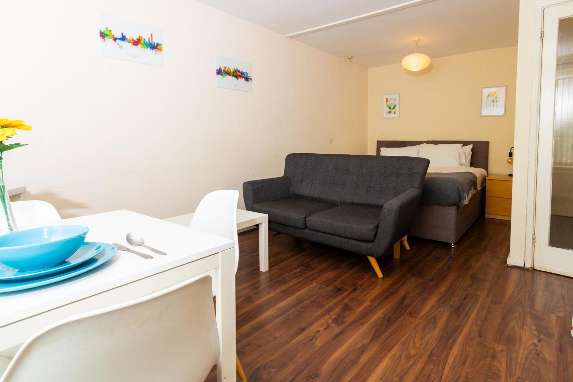 Apartment Cosy Stretford In A Prime Location *