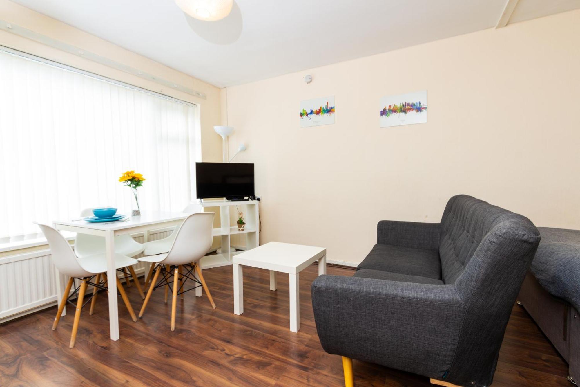Cosy Stretford In A Prime Location Apartment *