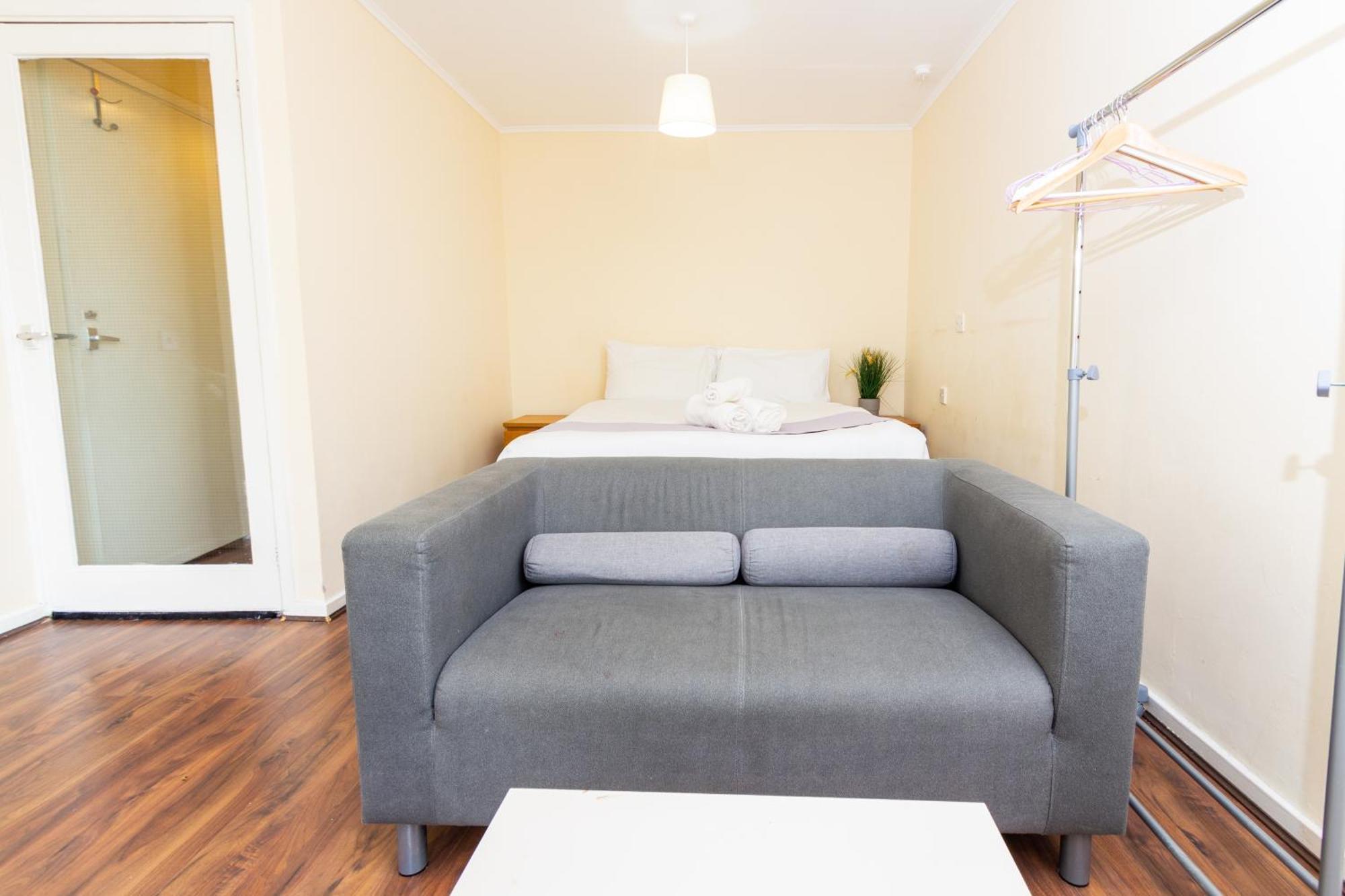 Cosy Stretford In A Prime Location Apartment