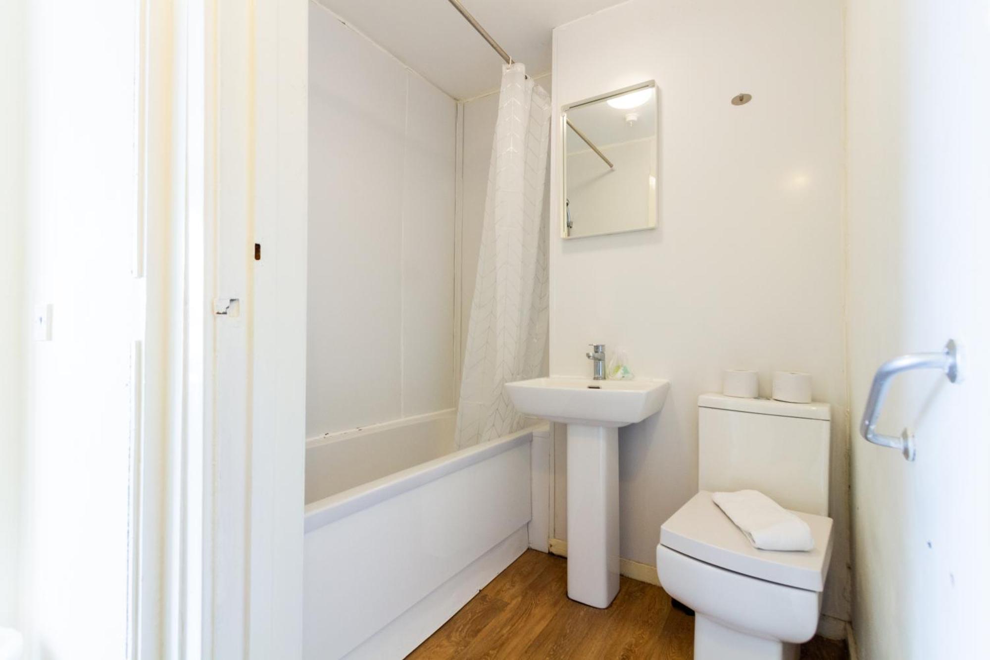 Apartment Cosy Stretford In A Prime Location