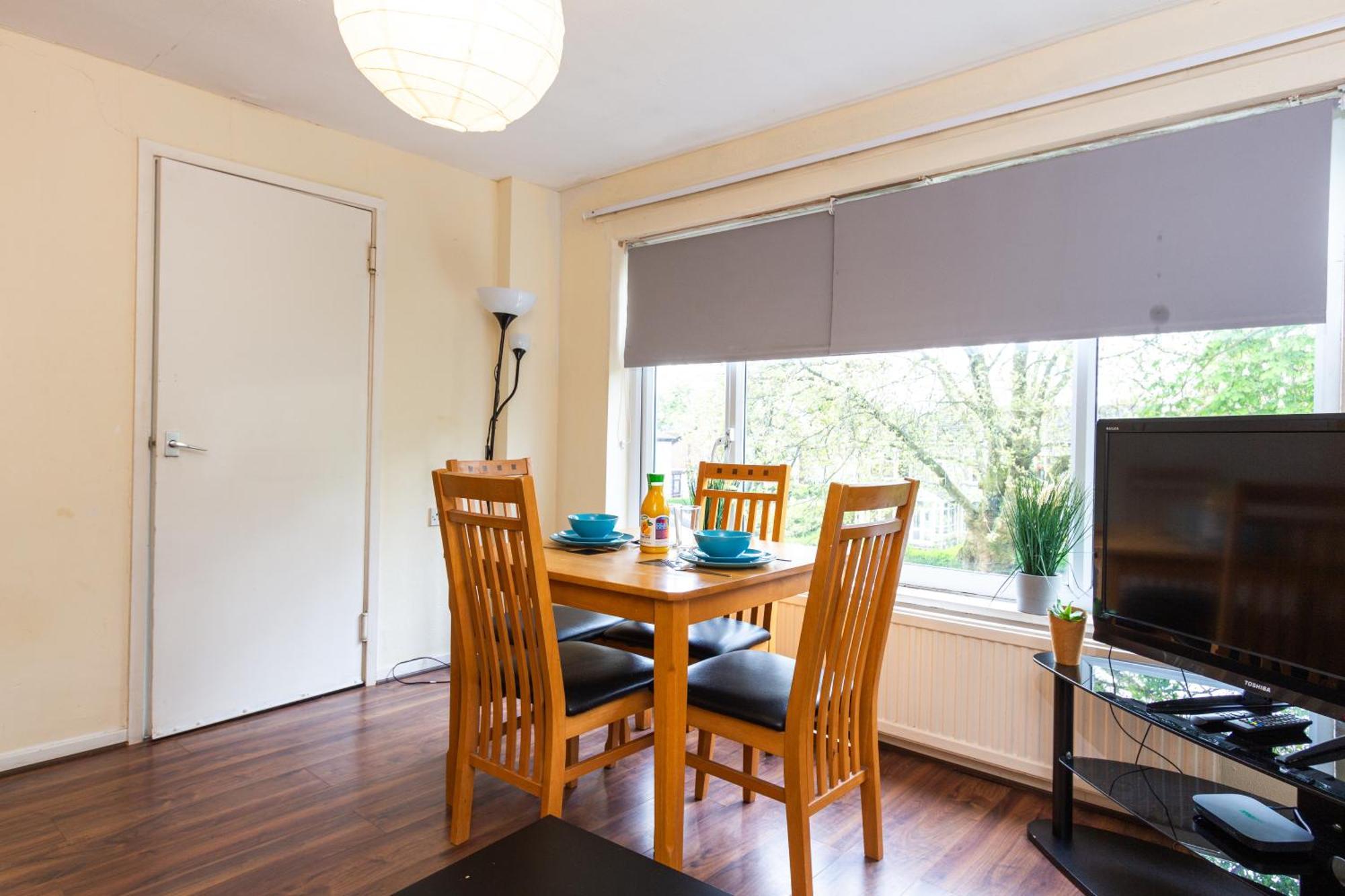 Cosy Stretford In A Prime Location * Manchester