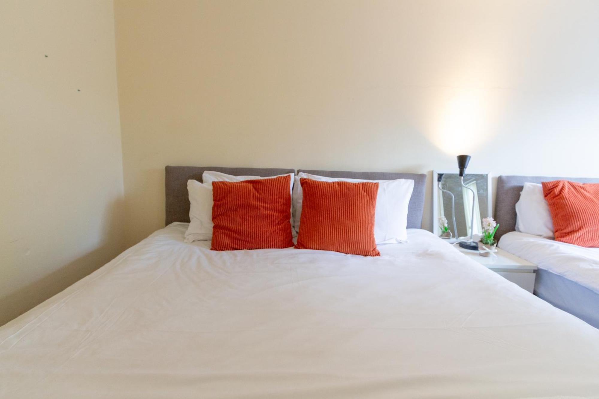 Cosy Stretford In A Prime Location *