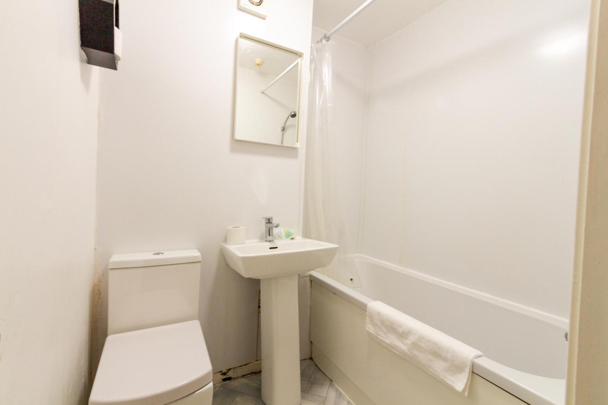 Apartment Cosy Stretford In A Prime Location *