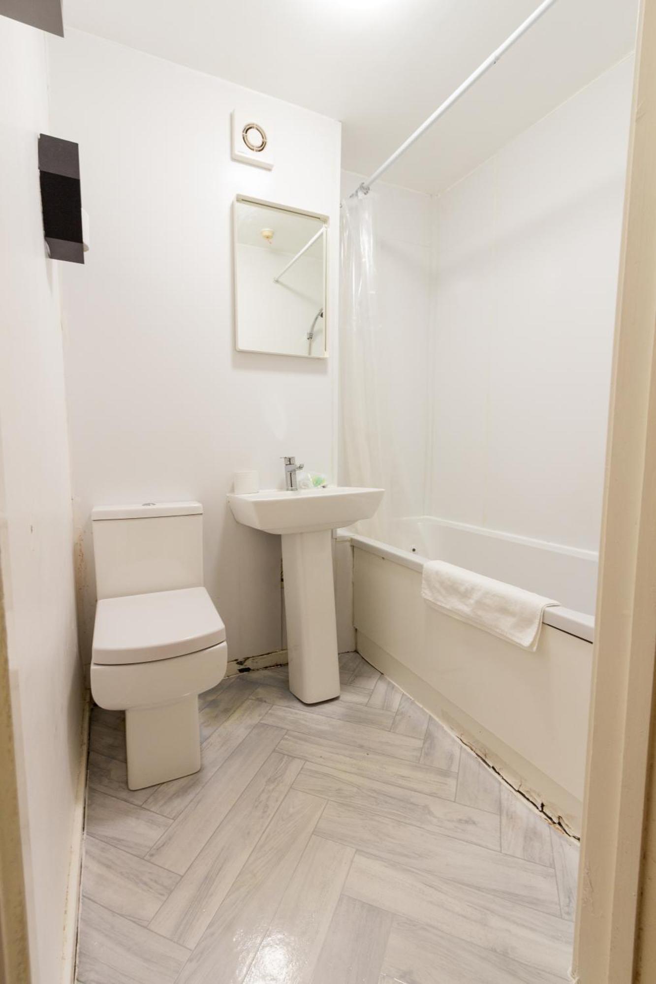 Cosy Stretford In A Prime Location Apartment *